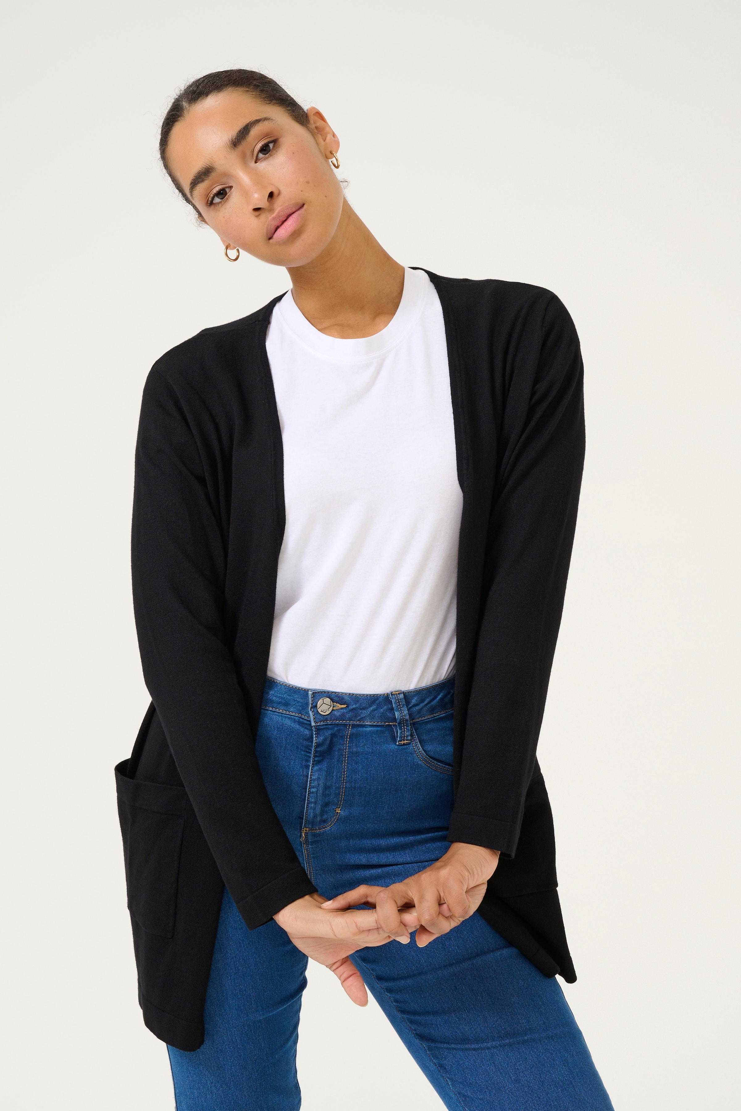 KAfenia Cardigan LOOKBOOK FRONT 10507682-100121