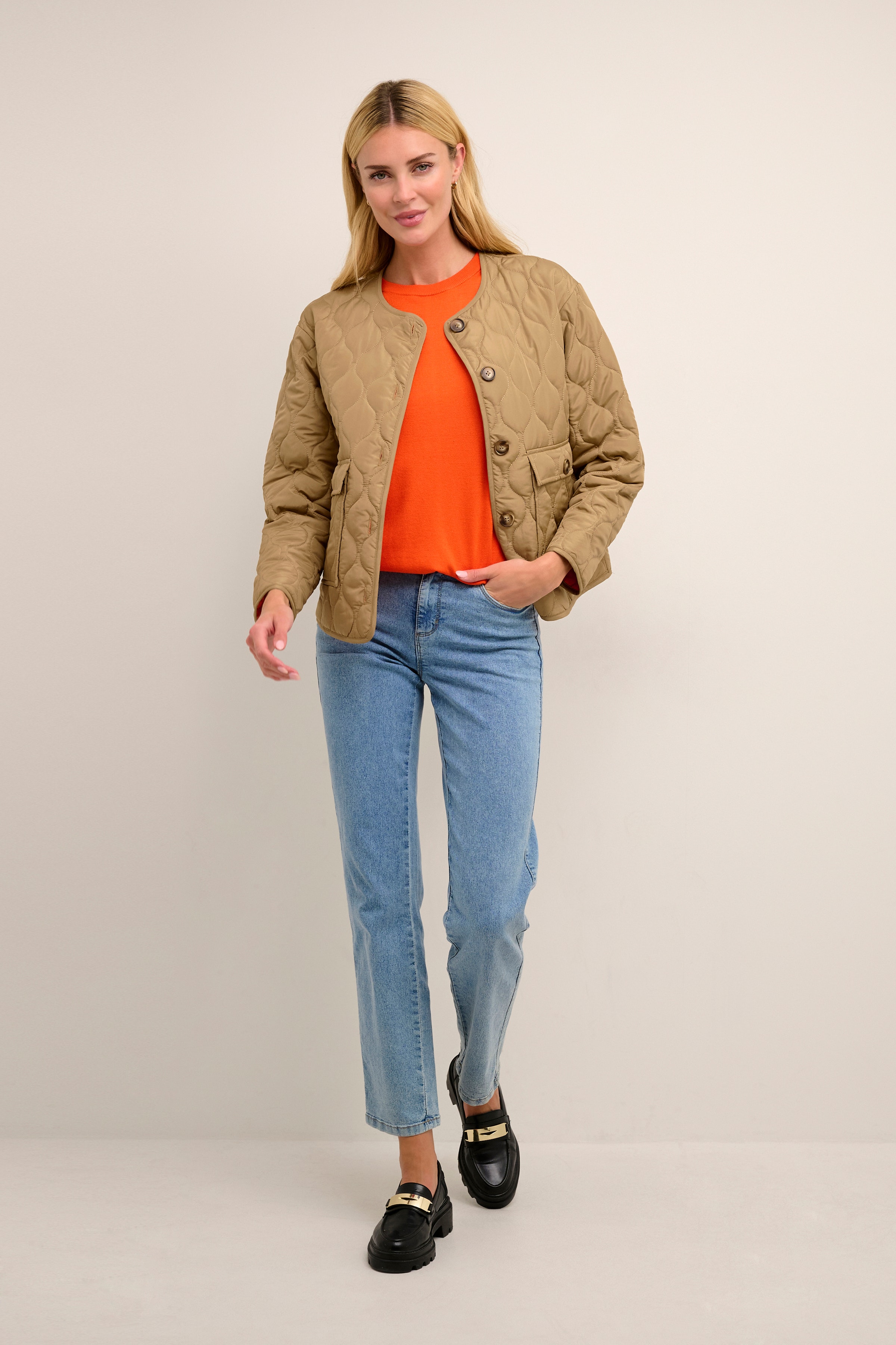 KAsija Mantel LOOKBOOK FRONT 10507298-171115