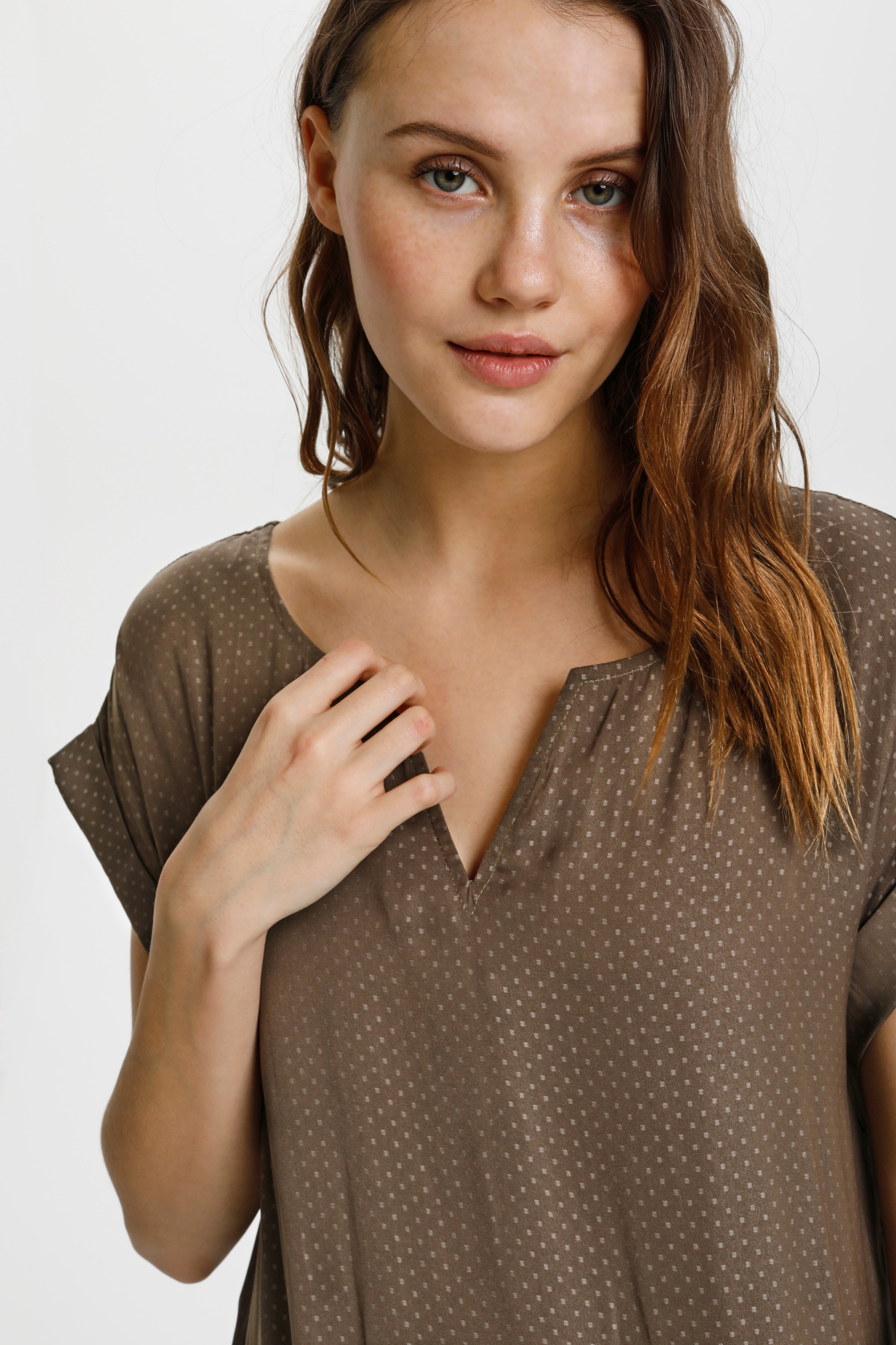 BrianaSZ Dress

 LOOKBOOK DETAIL 30511300-190810
