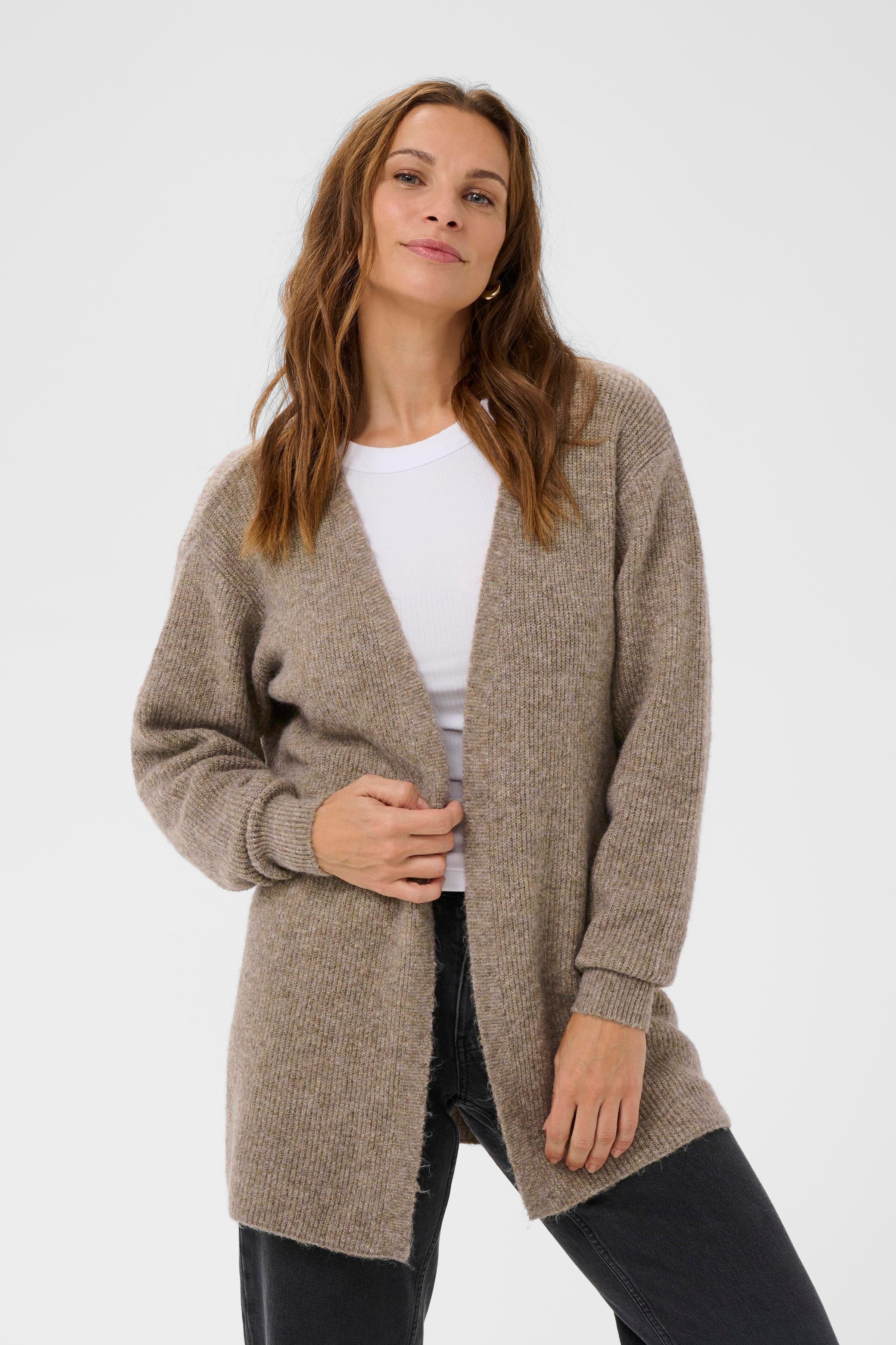 BPamanda Cardigan LOOKBOOK FRONT 40200085-1813041