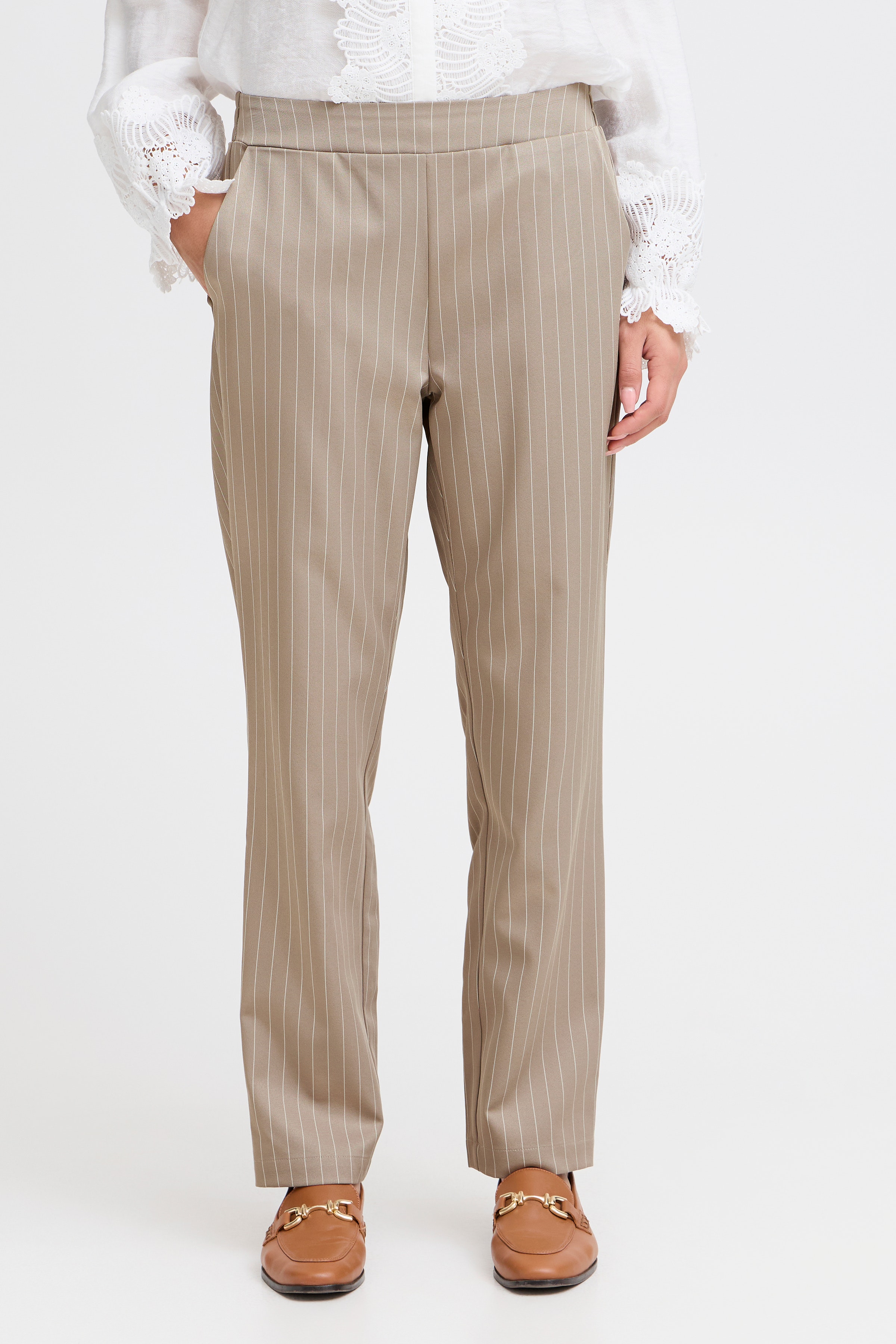 FRPAMILA Hose LOOKBOOK FRONT 20613802-204023