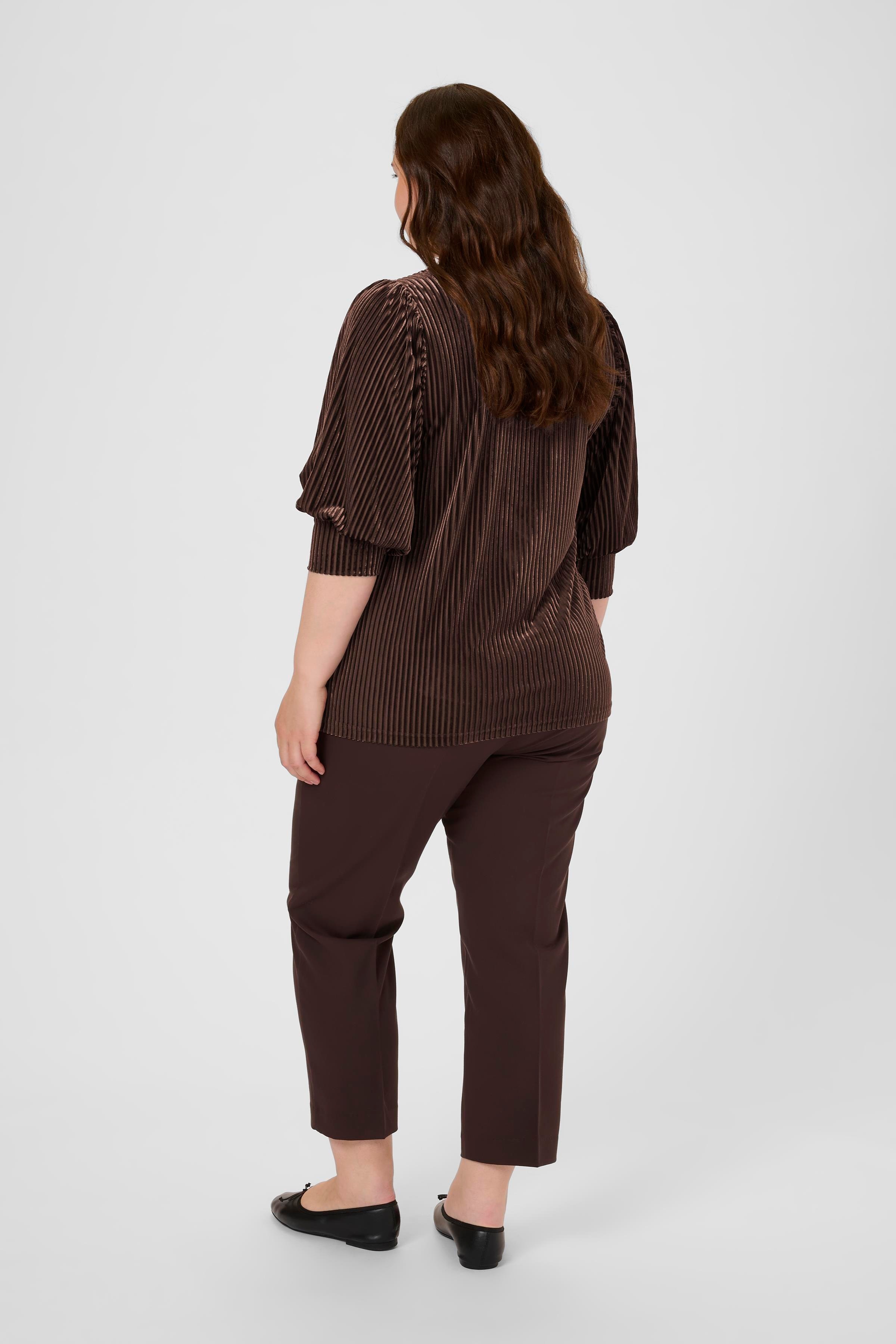KCcacanna Velourbluse LOOKBOOK BACK 10581210-191111