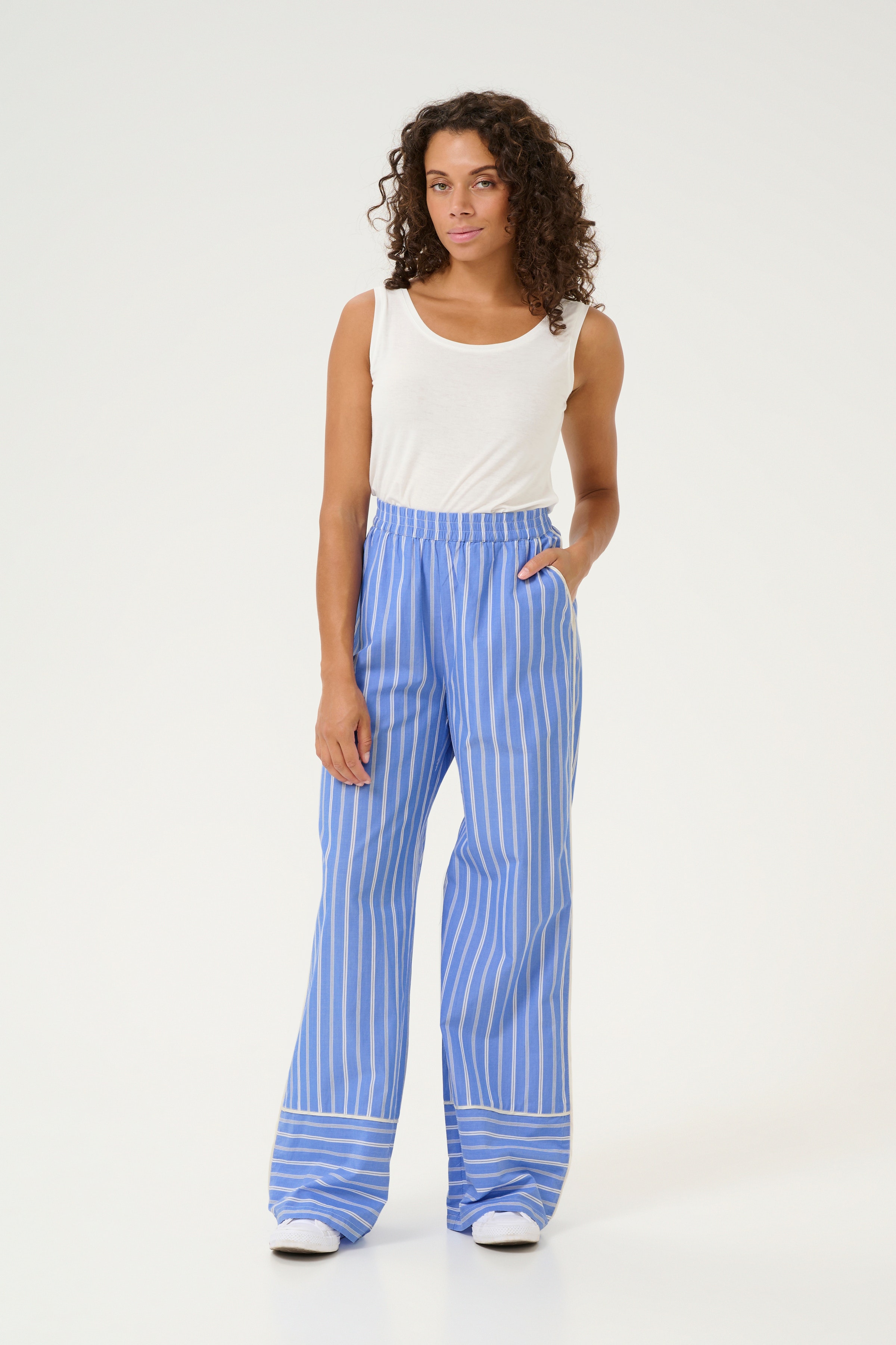 CUpetra Trousers LOOKBOOK FRONT 50111554-107192