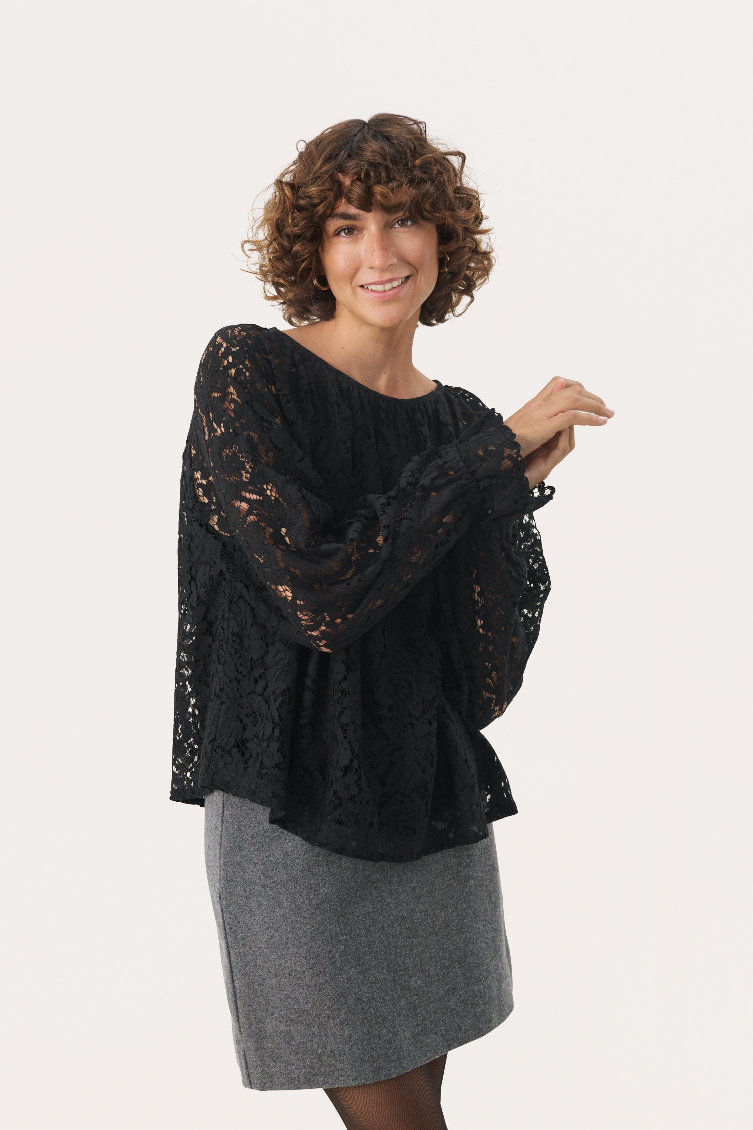 MirkaPW Blus LOOKBOOK FRONT 30309507-194008