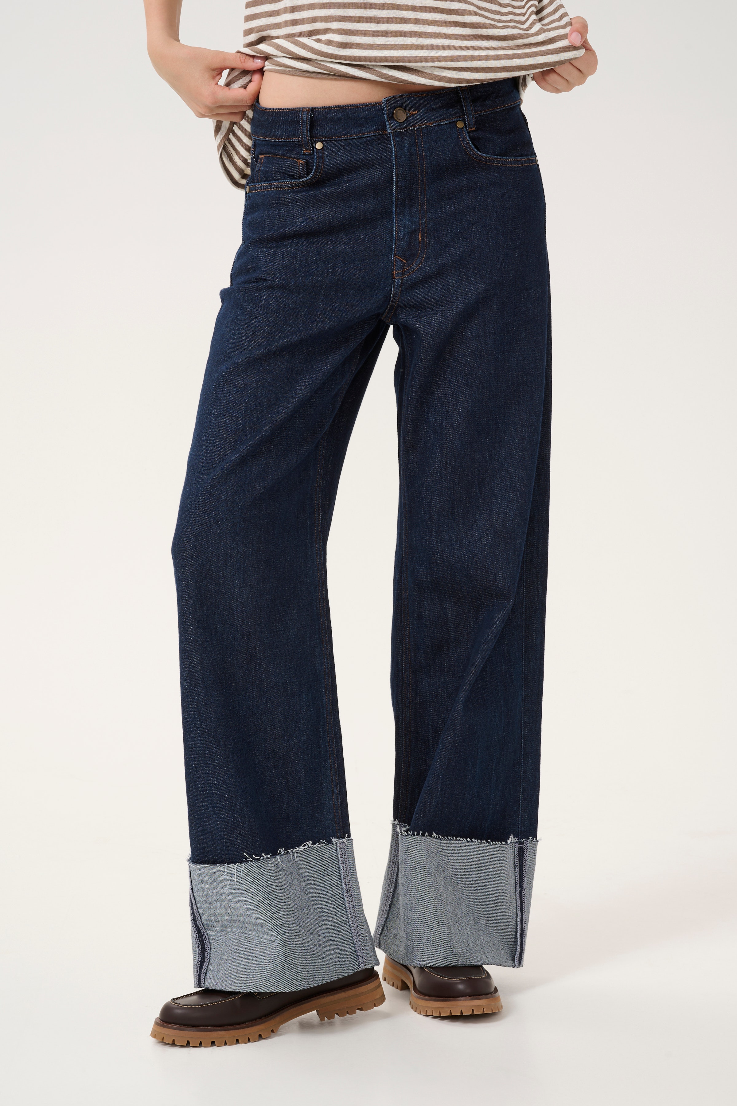 DalviMW High Wide LOOKBOOK FRONT 10704798-100067