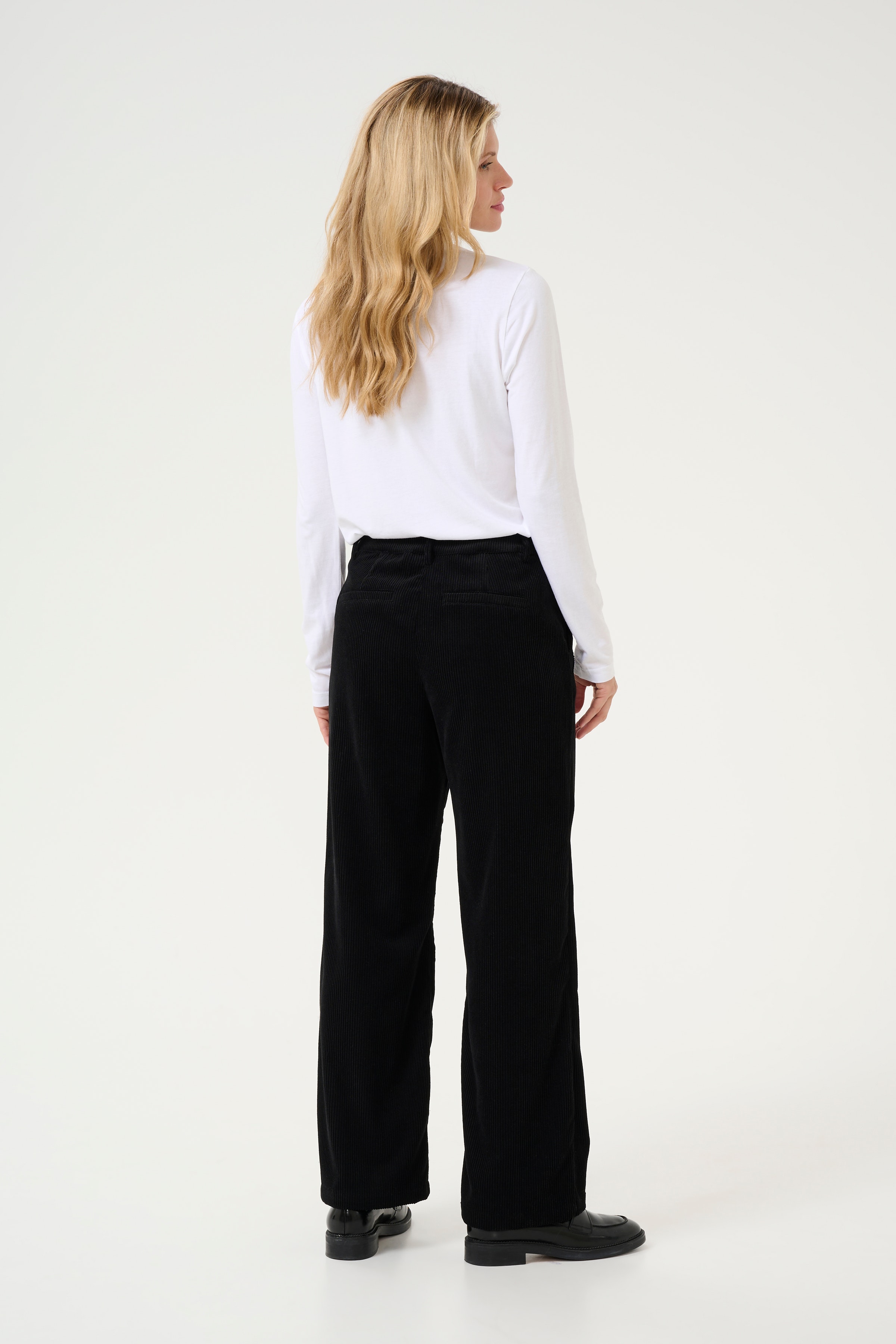 CRCory Trousers LOOKBOOK BACK 10612811-100120