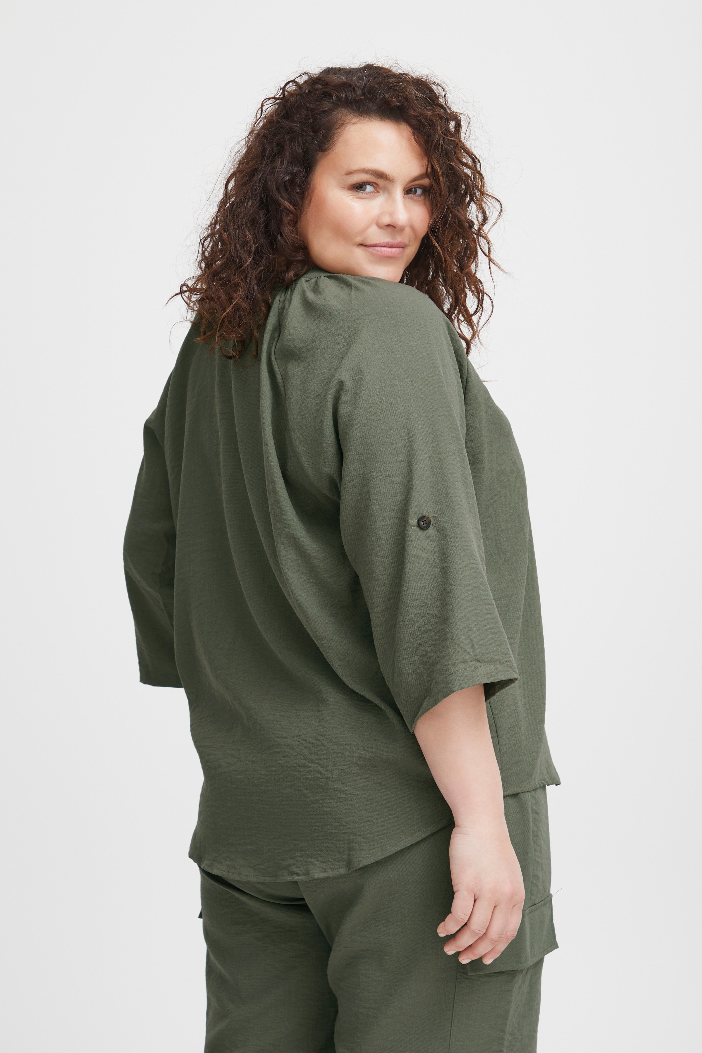 FXPJAGO Blus LOOKBOOK FRONT 20613126-180515