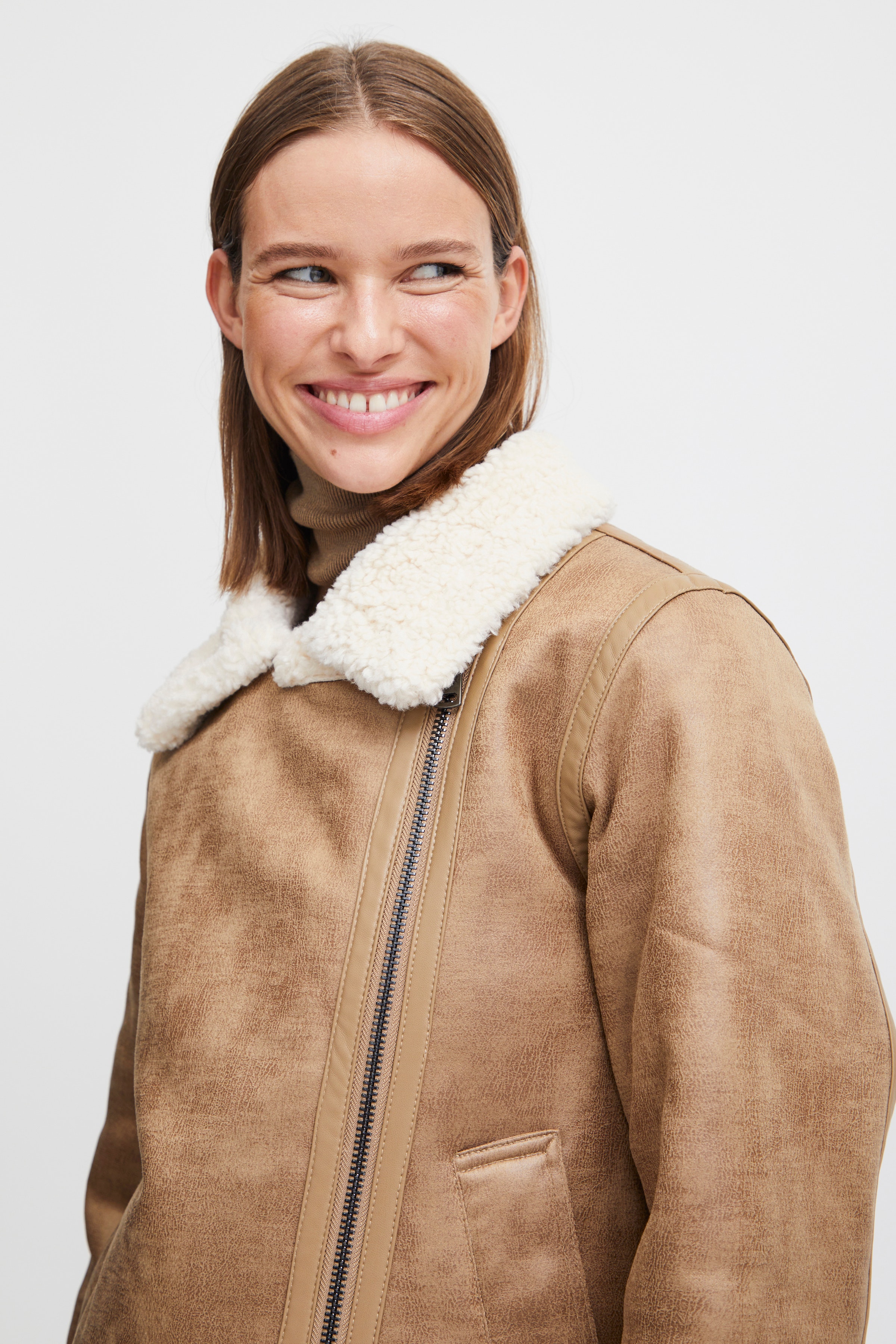 BYASANNE Oberbekleidung LOOKBOOK DETAIL 20815126-201687