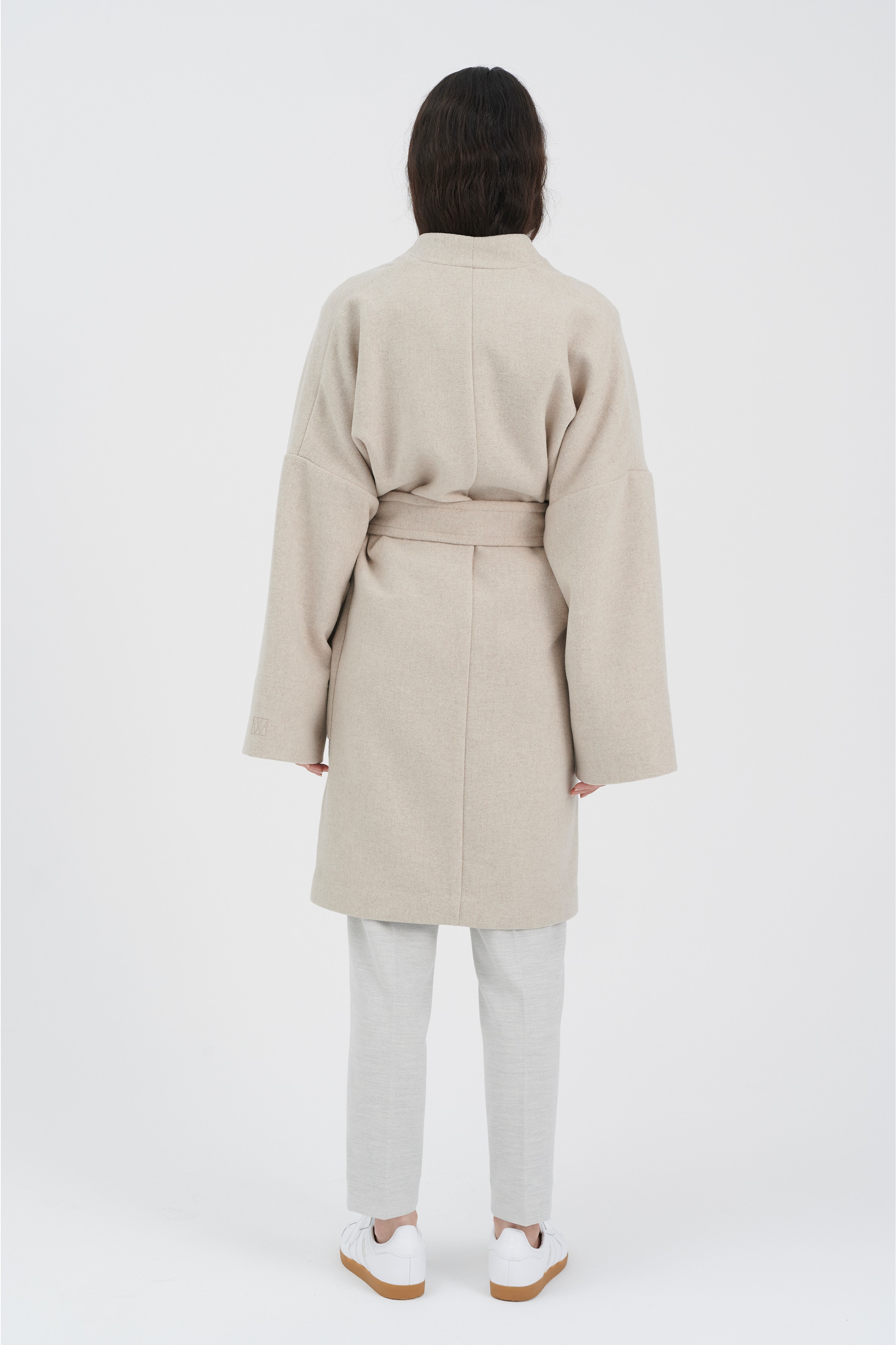 OaklieIW Mantel LOOKBOOK BACK 30106885-300597