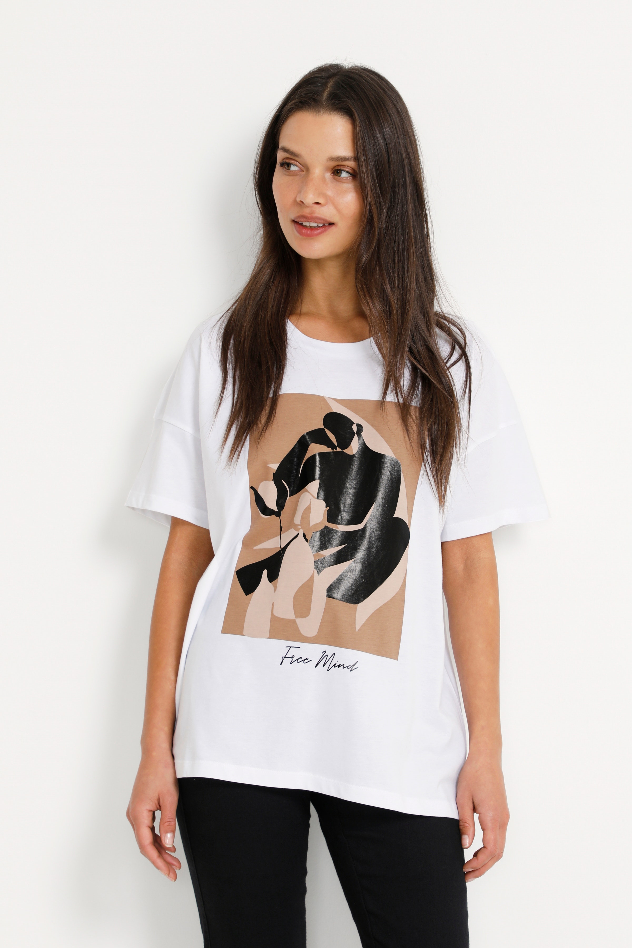 KAdora T-shirt LOOKBOOK FRONT 10506588-110601