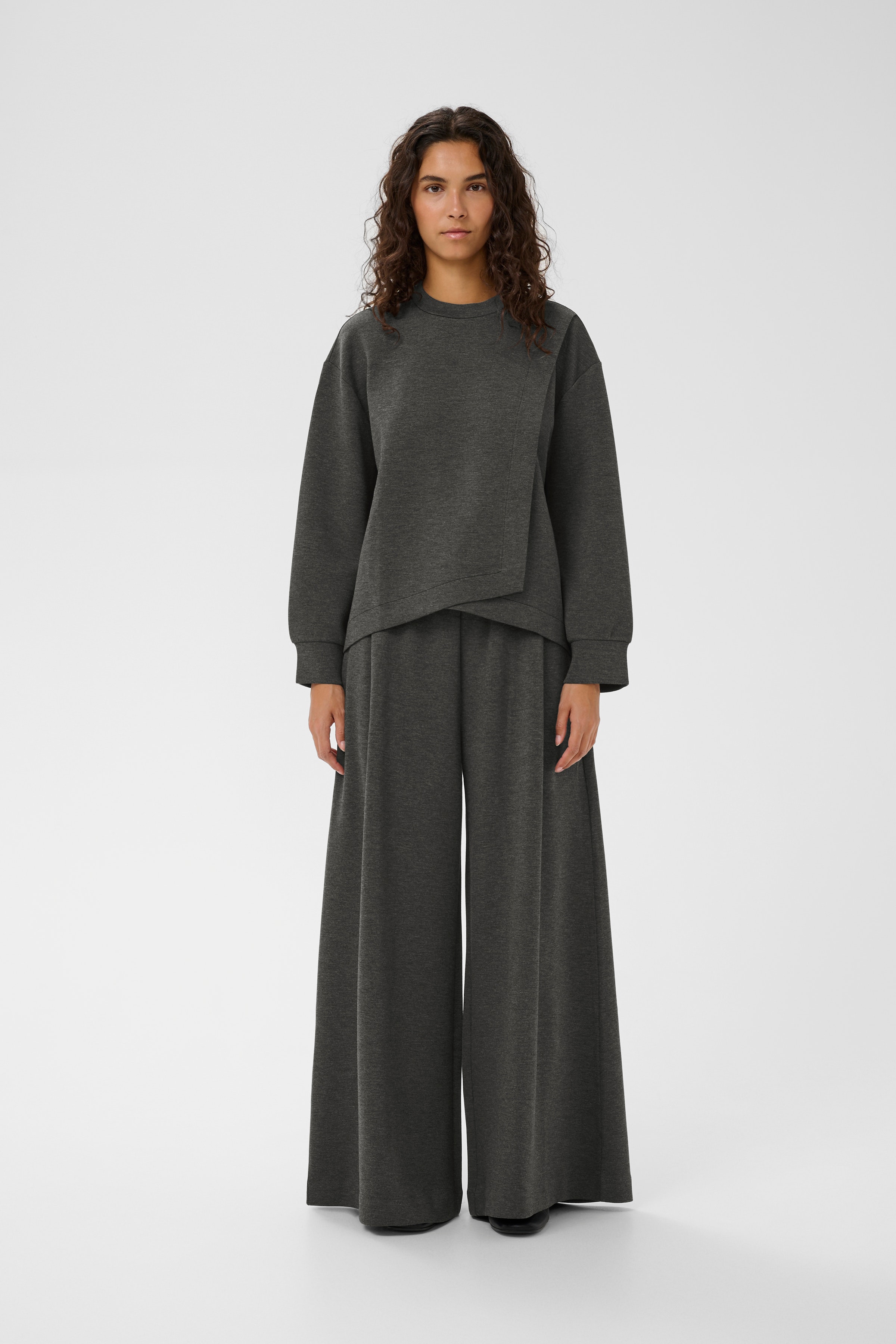 GidaIW Trousers LOOKBOOK FRONT 30111107-300596