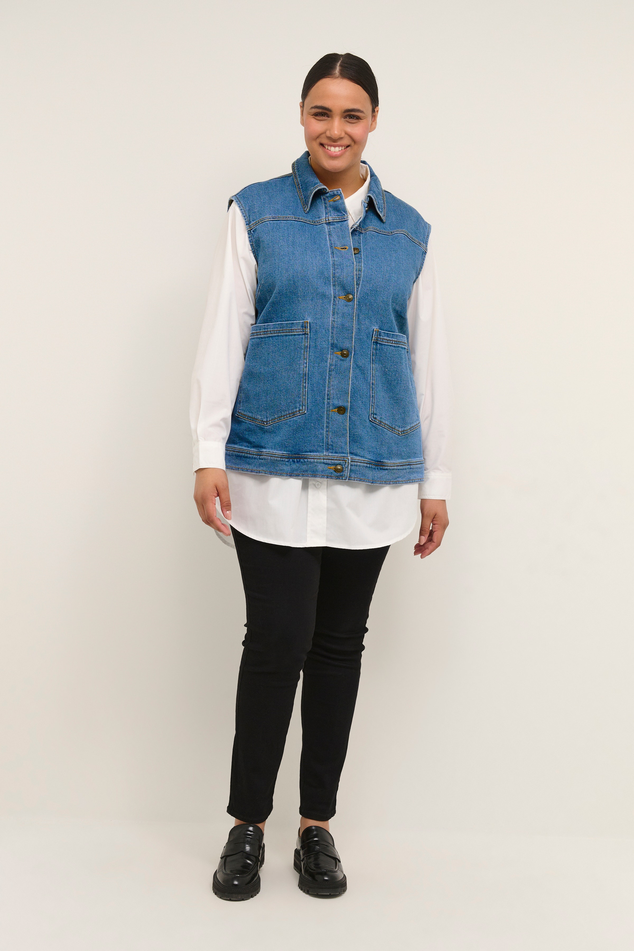 KCnicala Denim jakke LOOKBOOK FRONT 10580716-102332