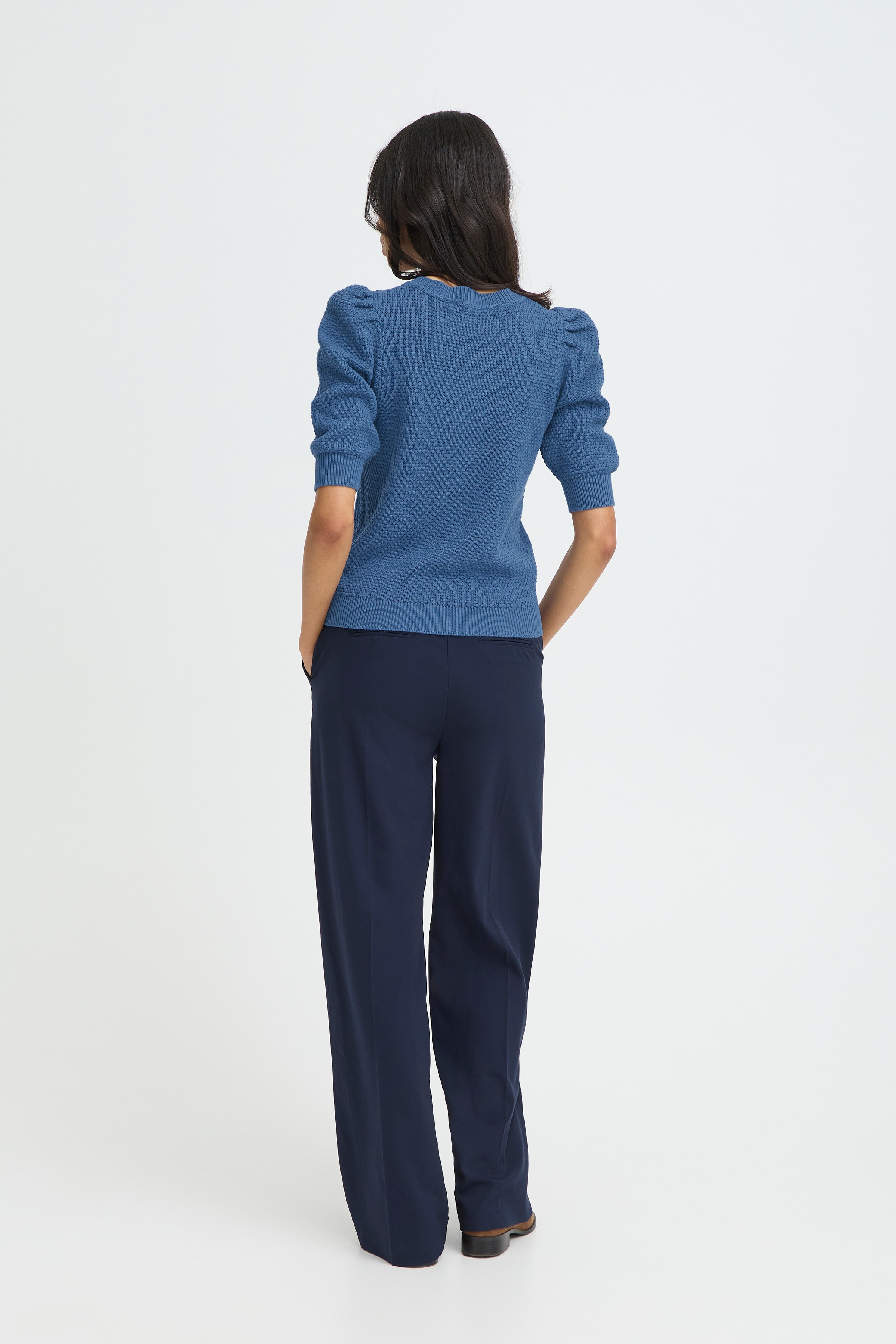 BYMIKALA Pullover LOOKBOOK BACK 20811028-194030