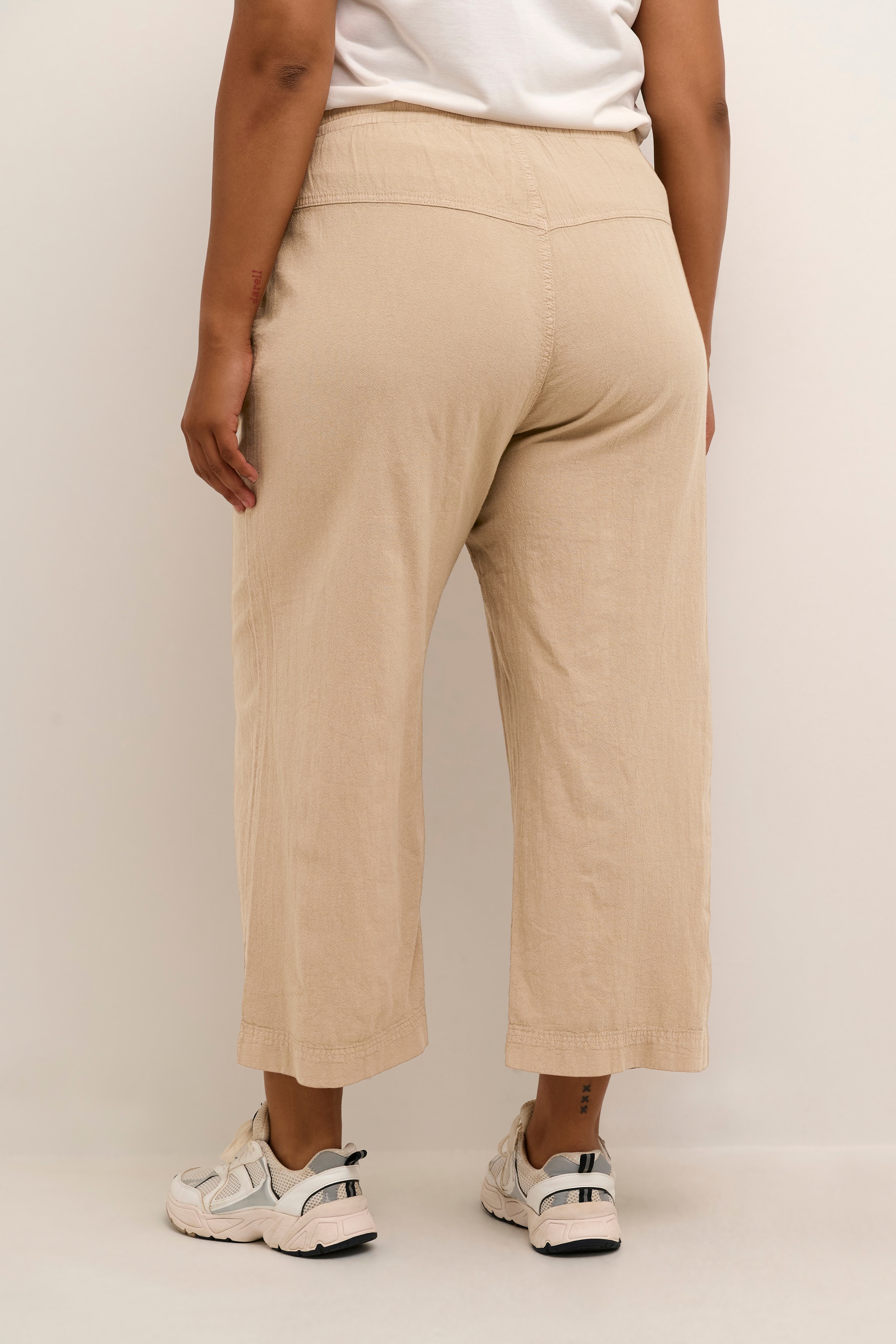 KCnana Culotte Trousers LOOKBOOK BACK 10581488-101239