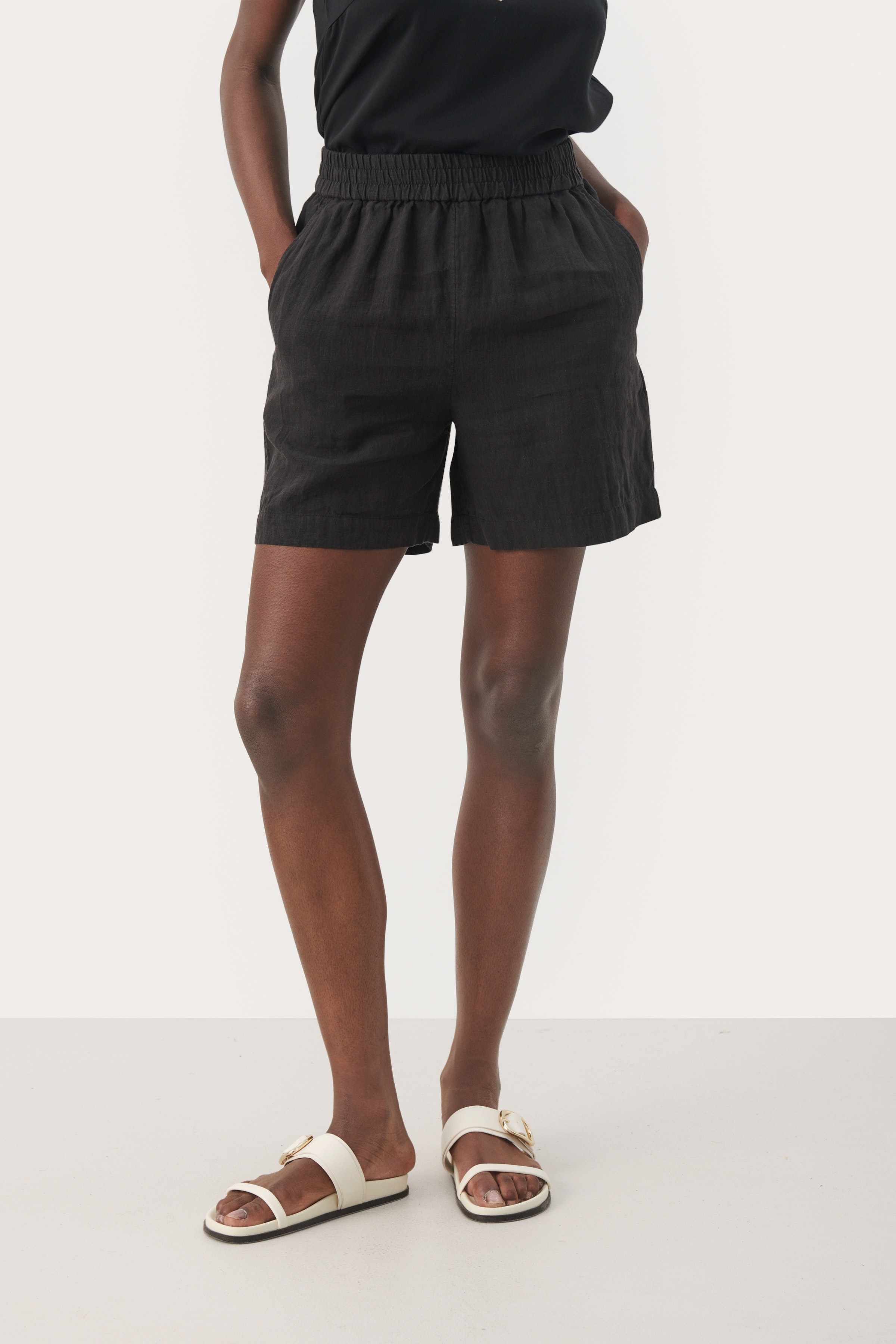 GerdPW Linen shorts LOOKBOOK FRONT 30308596-194008