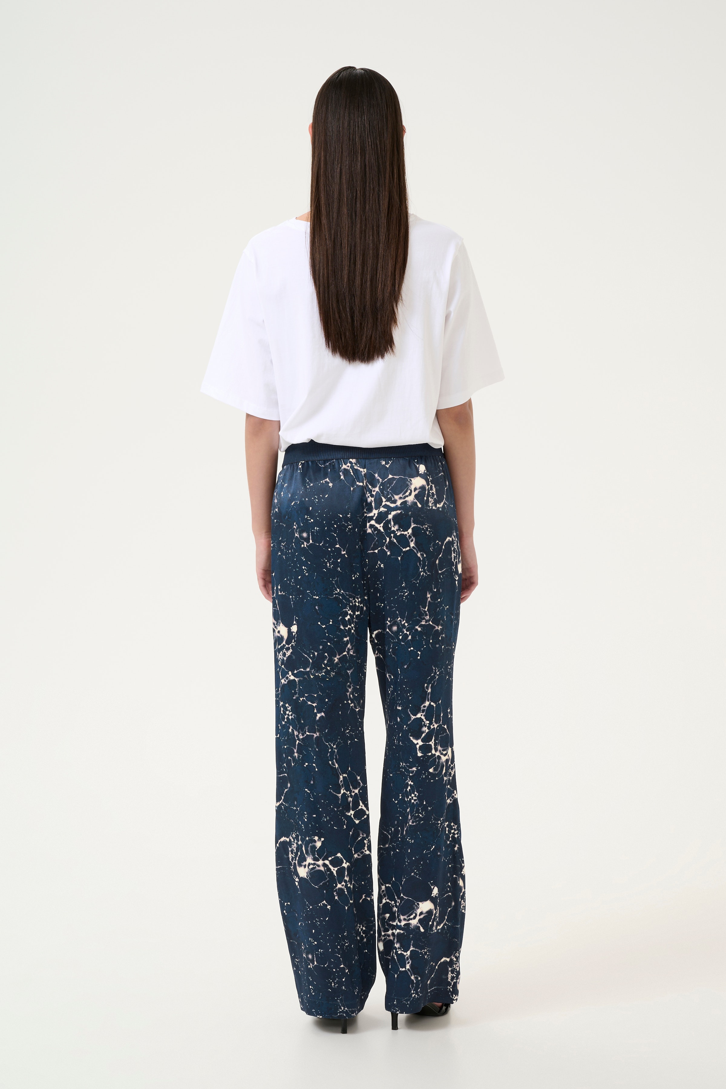 KBRonja Trousers LOOKBOOK FRONT 10105073-106276