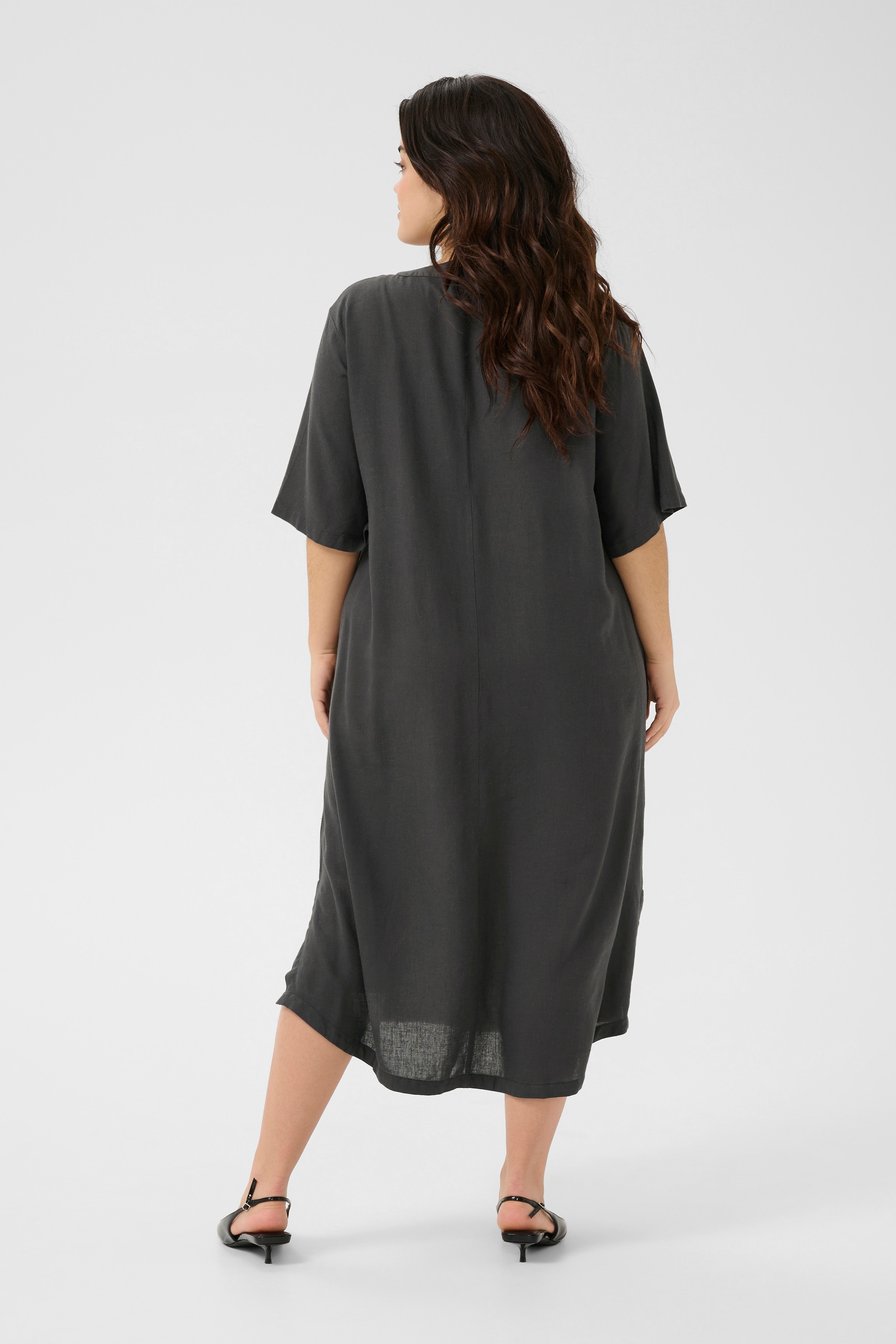 KCmille Linen dress LOOKBOOK BACK 10582218-190205