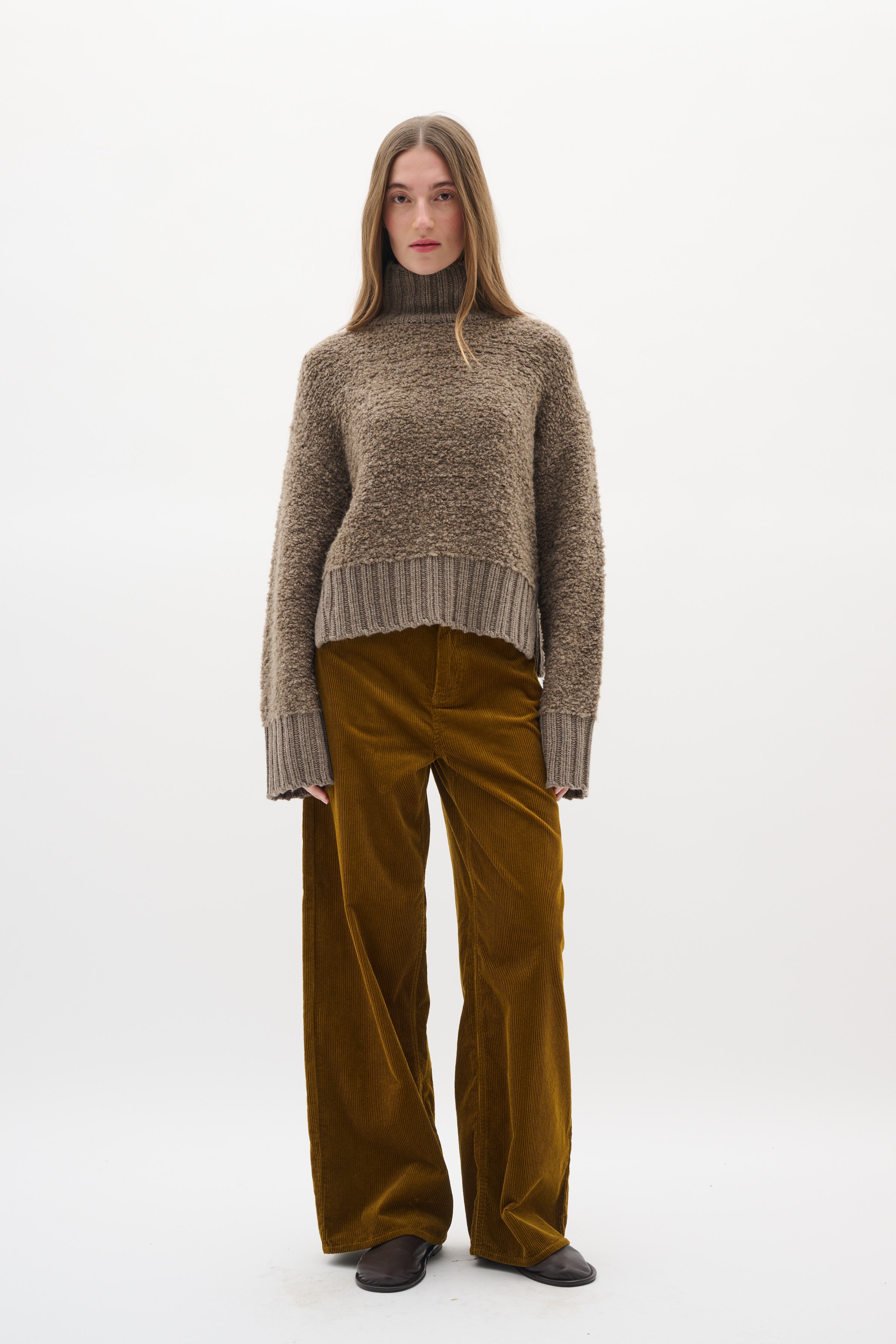 GuoIW Highneck Pullover LOOKBOOK FRONT 30110937-1813041