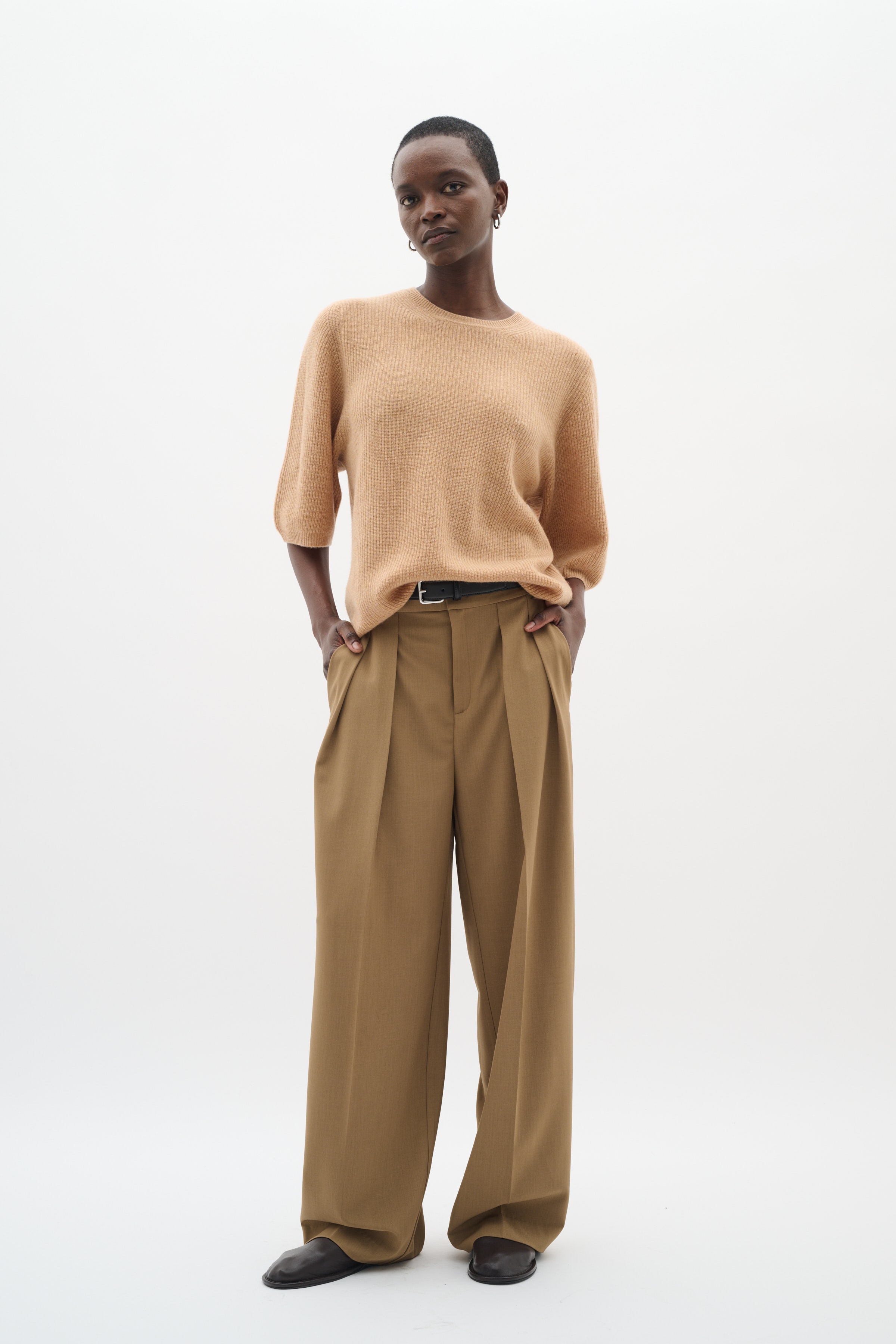 BriettaIW Wide Trousers LOOKBOOK FRONT 30110959-1808401