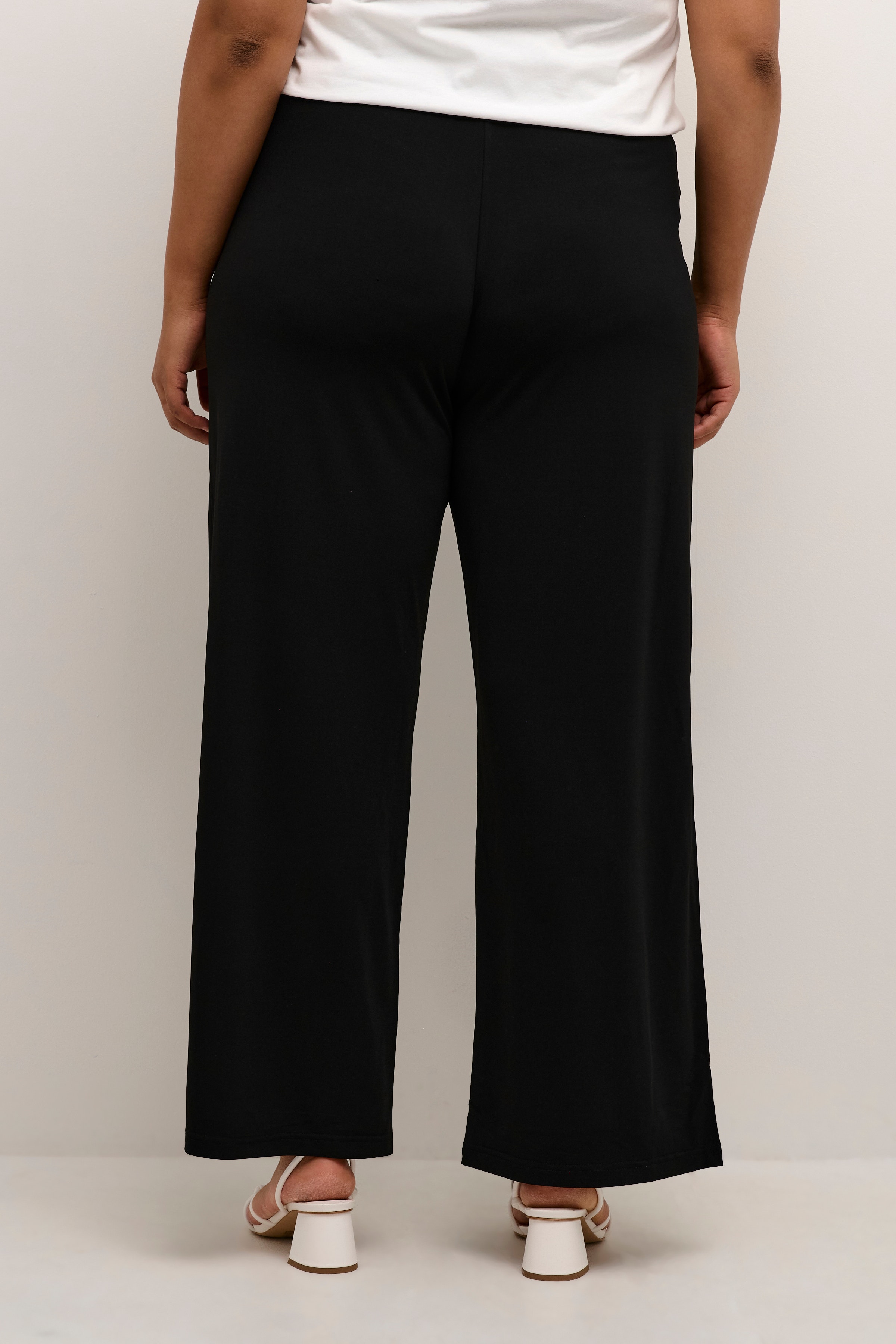 KCmalina Pantalon LOOKBOOK BACK 10580764-190511