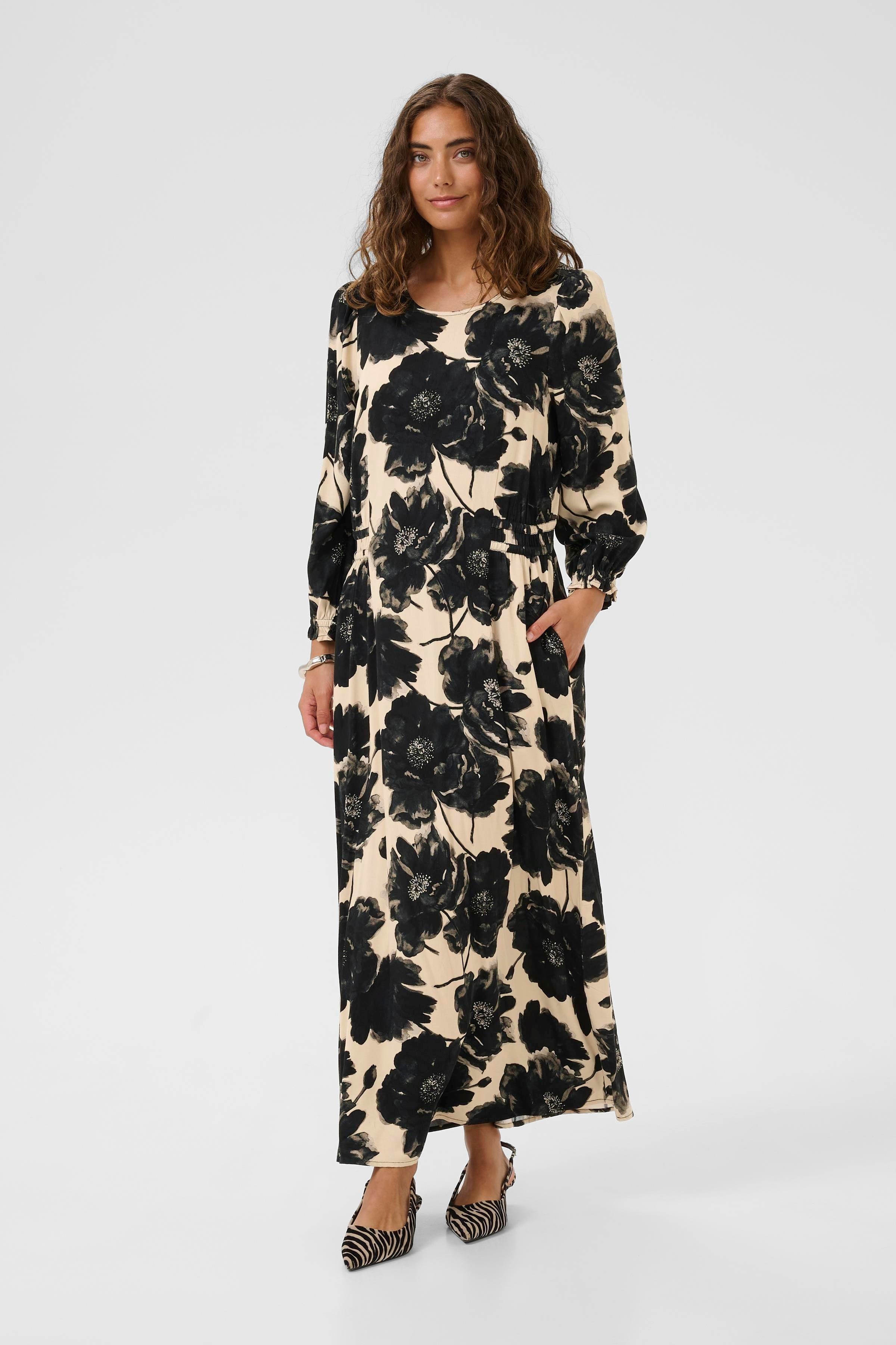 CUrachel Kjole LOOKBOOK FRONT 50112377-108570