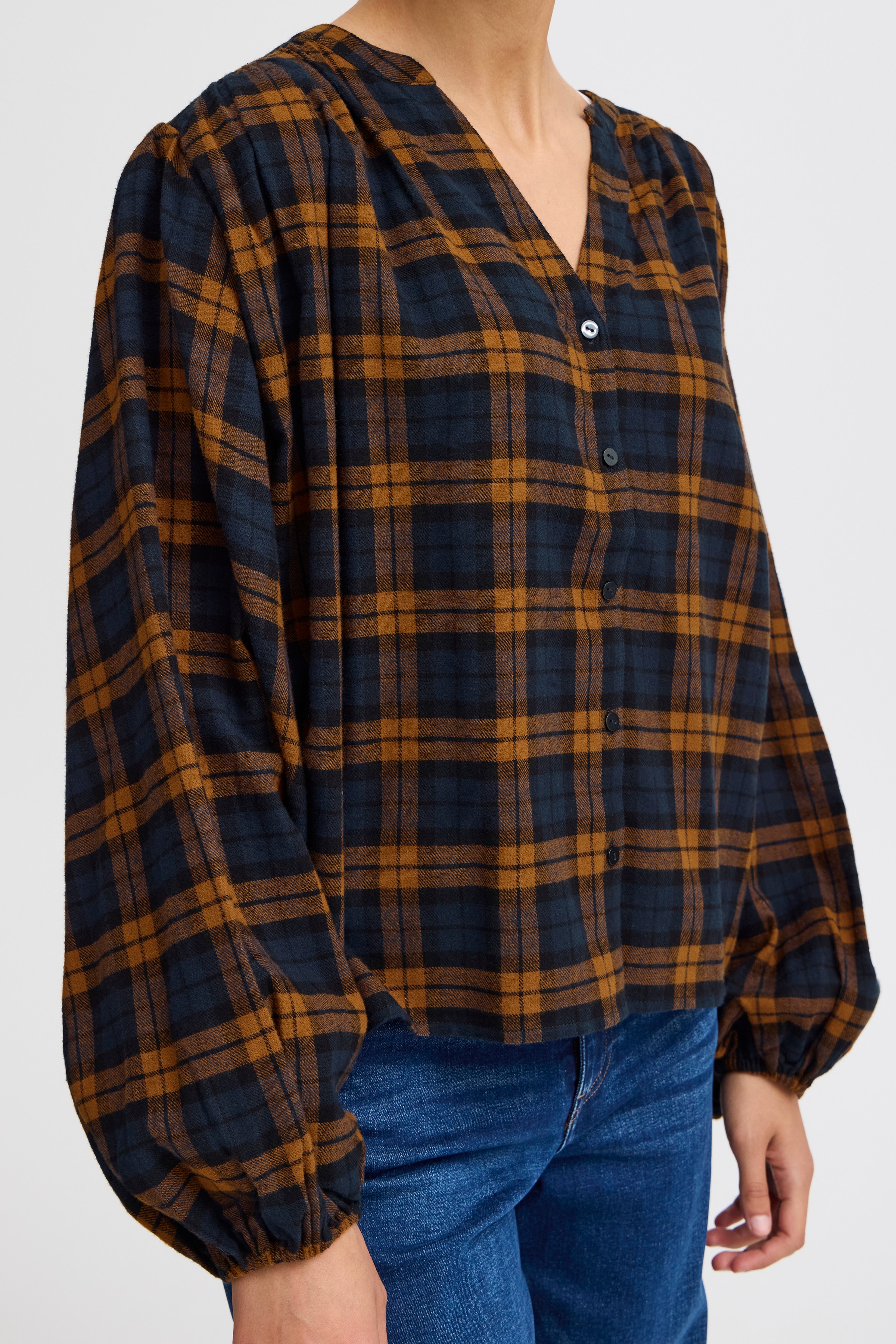 IHTAMANNA Chemise LOOKBOOK DETAIL 20122013-181048