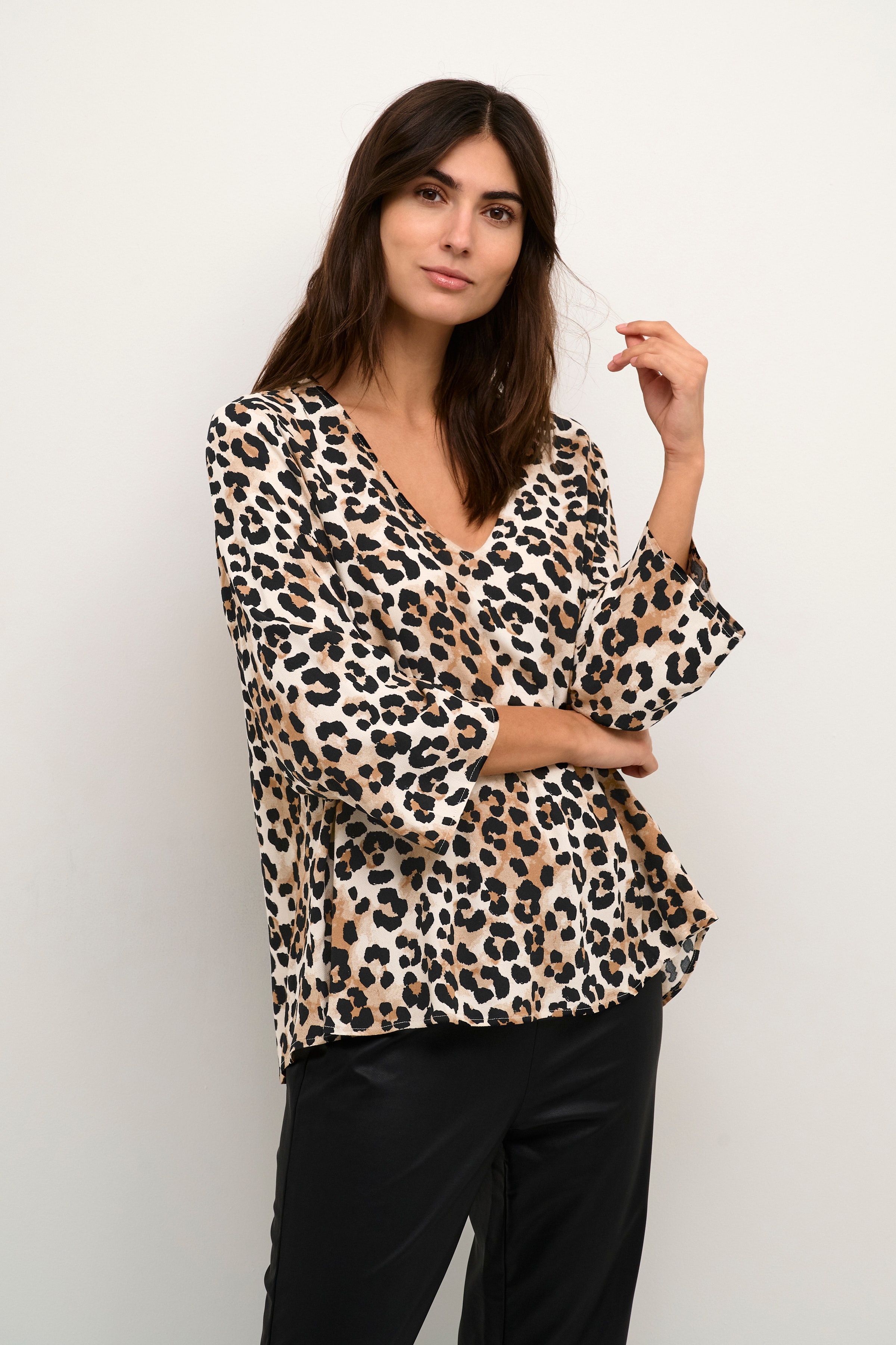 CUatlas Leopard blus LOOKBOOK FRONT 50109839-500089