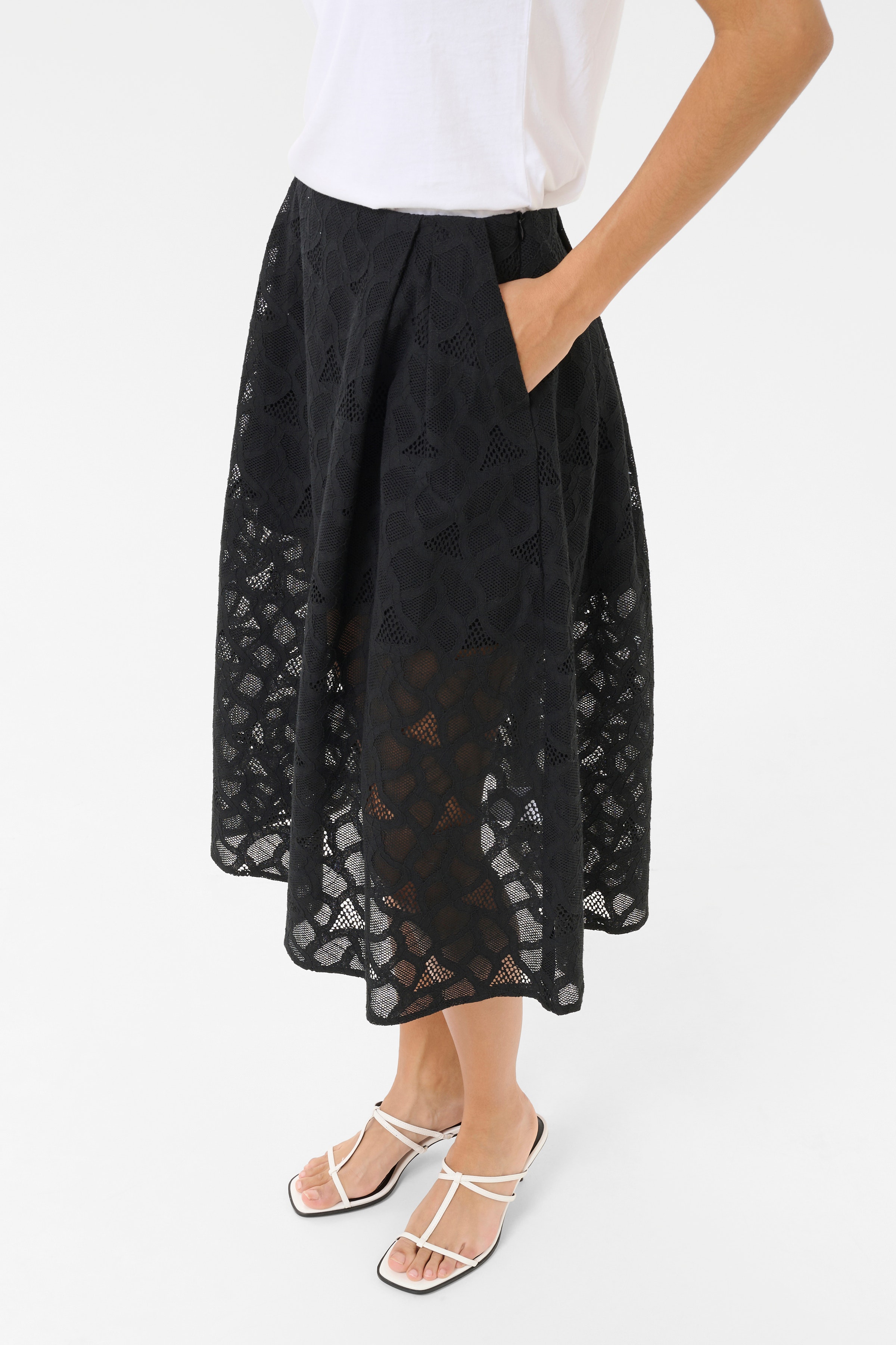 KBAudrey Lace skirt LOOKBOOK FRONT 10105547-194008