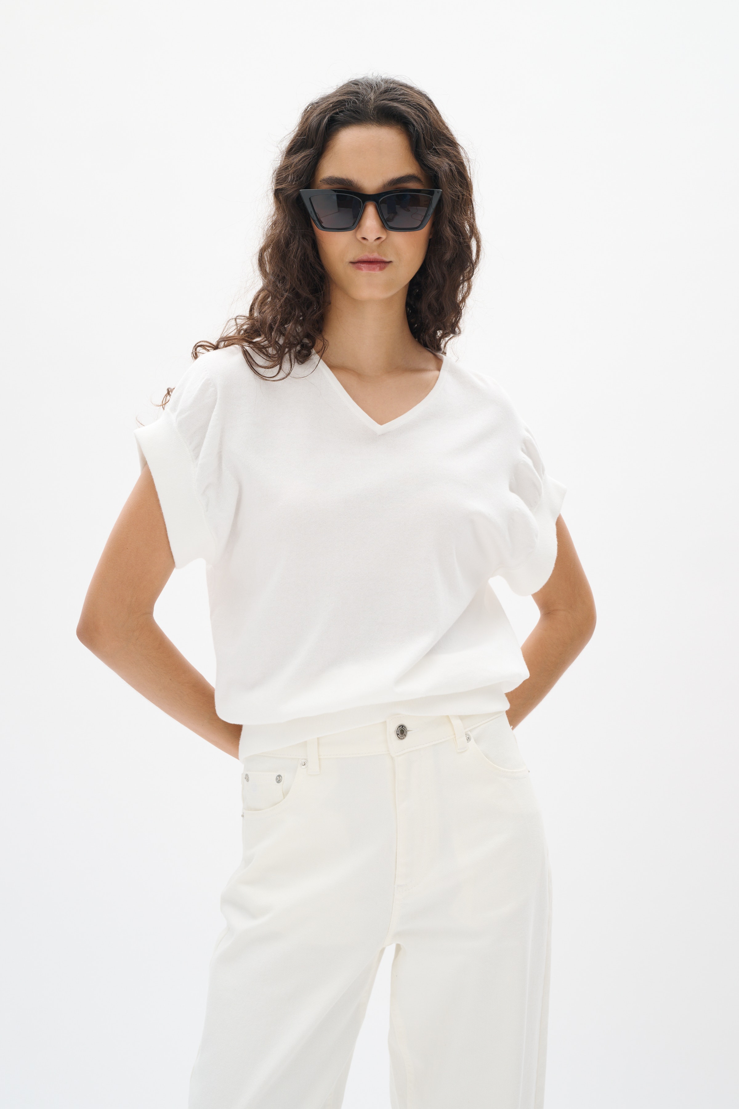 YasIW Pullover LOOKBOOK FRONT 30110729-300001