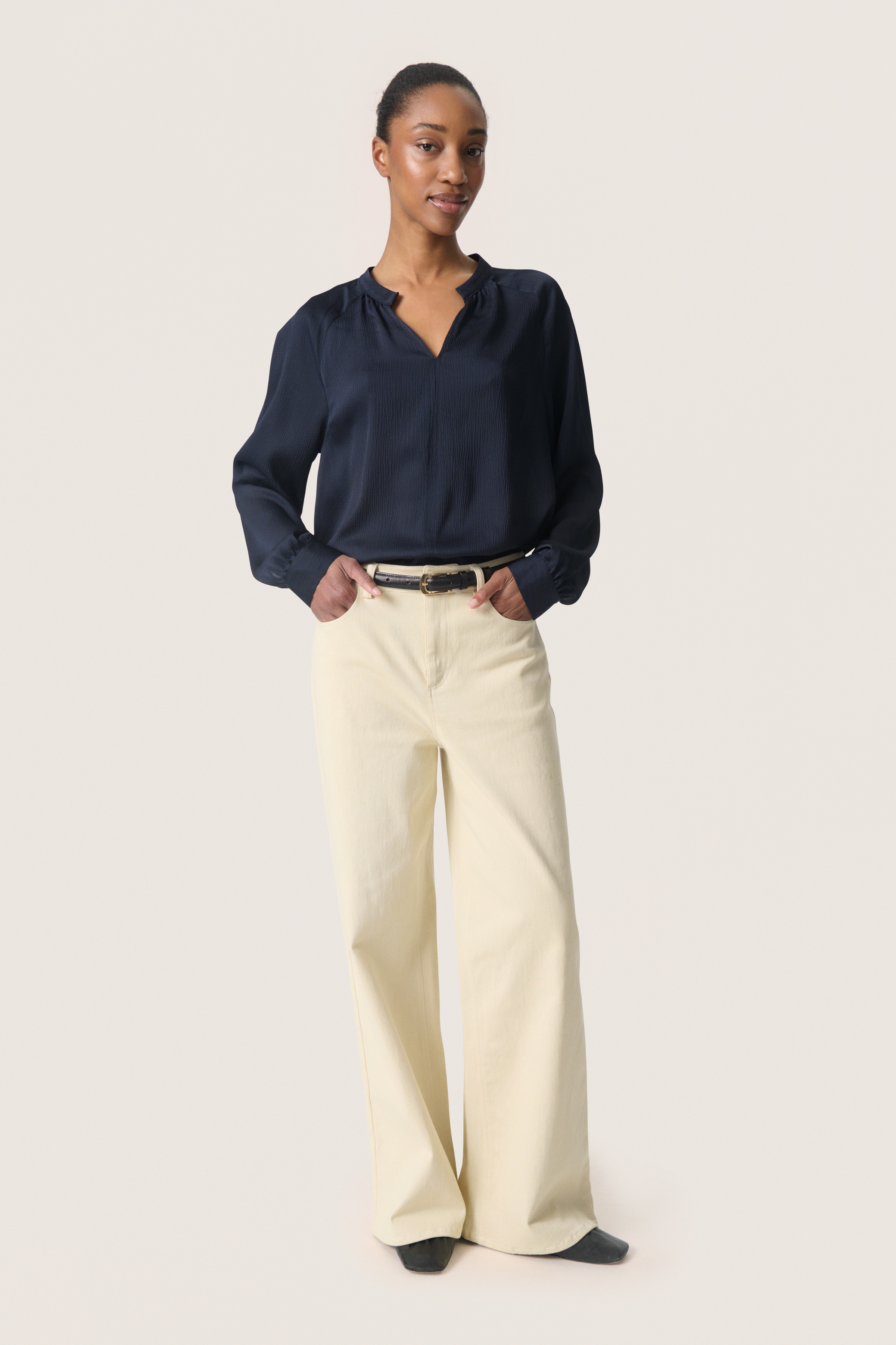 SLIoana Bluse LOOKBOOK FRONT 30407197-193924