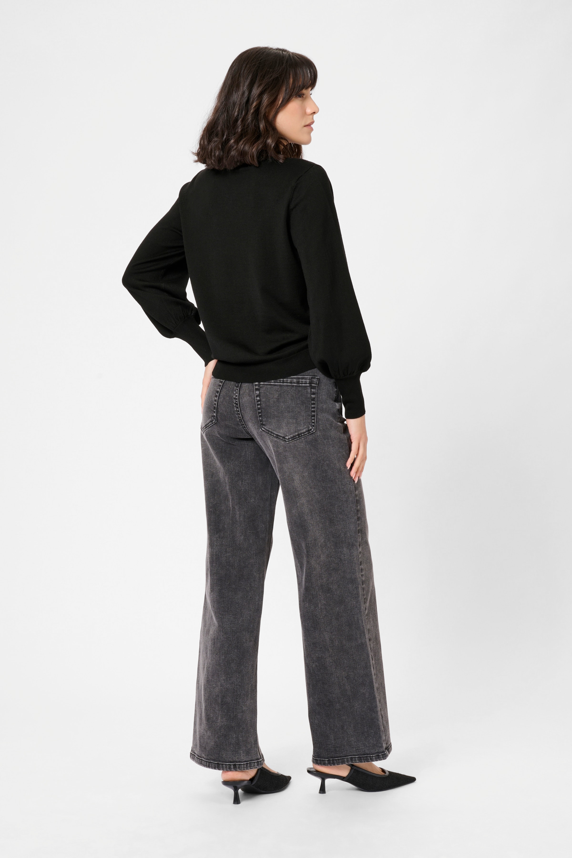 KArihanna Pullover LOOKBOOK BACK 10510875-100121