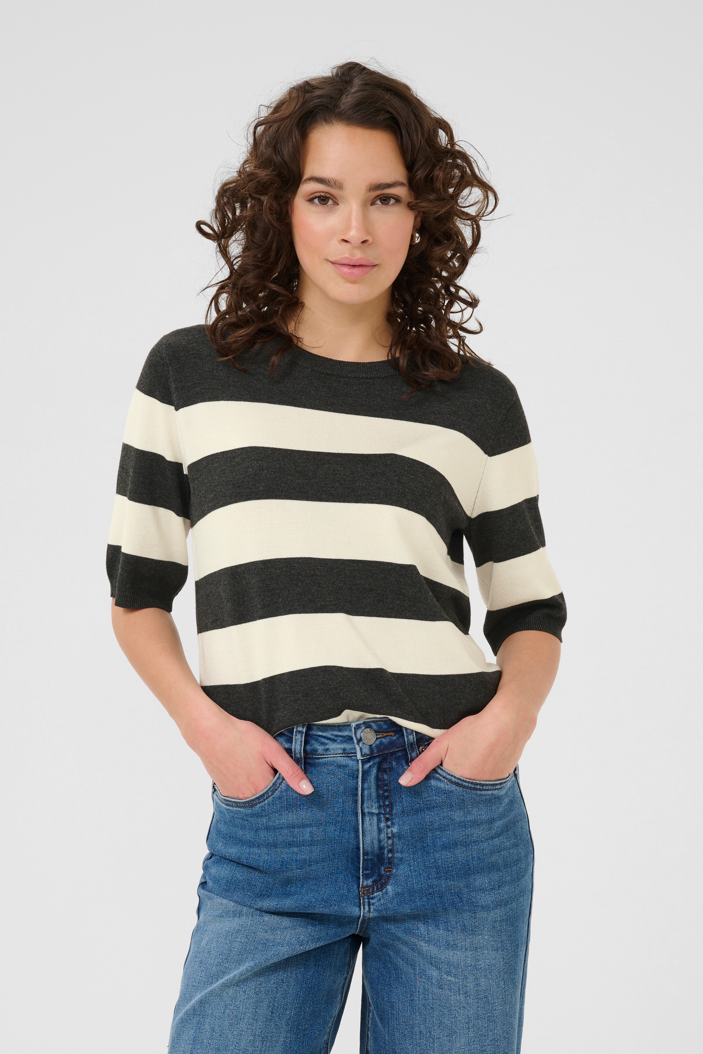 KAlizza Pullover LOOKBOOK FRONT 10508410-108416