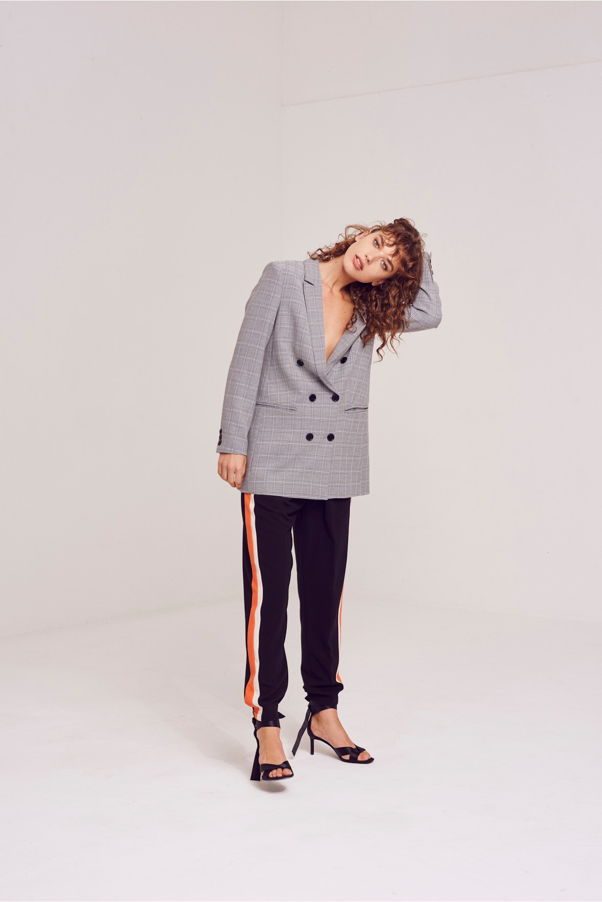 Blazer LOOKBOOK FRONT 30103765-11036