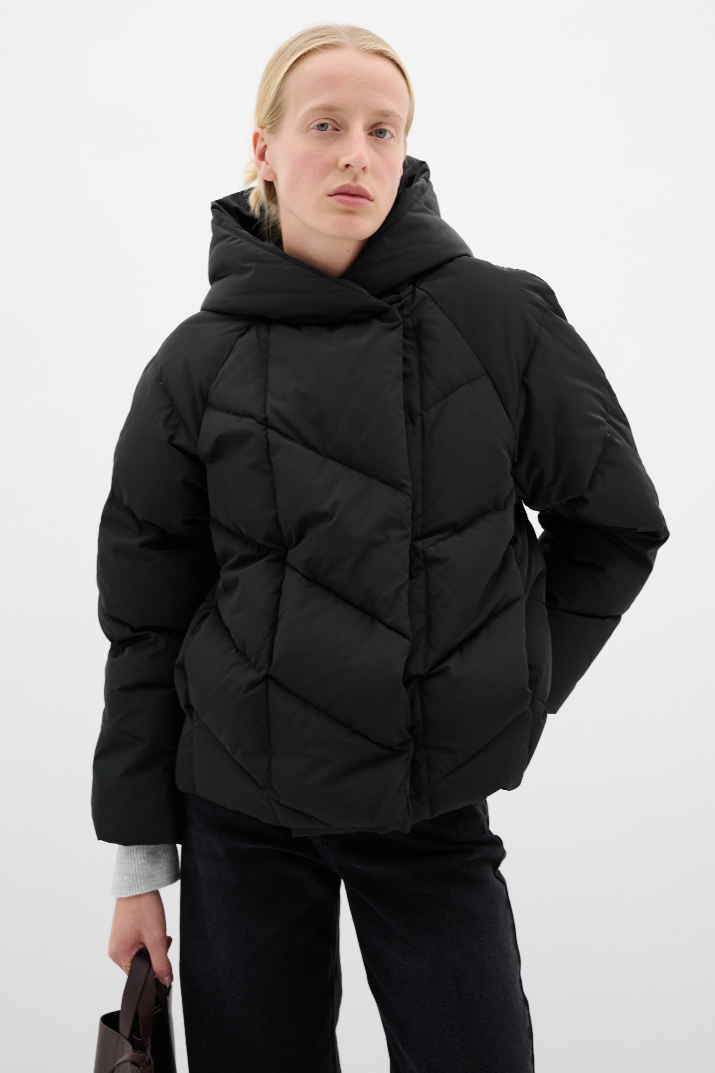 YazIW Daunen Mantel LOOKBOOK FRONT 30110619-194008