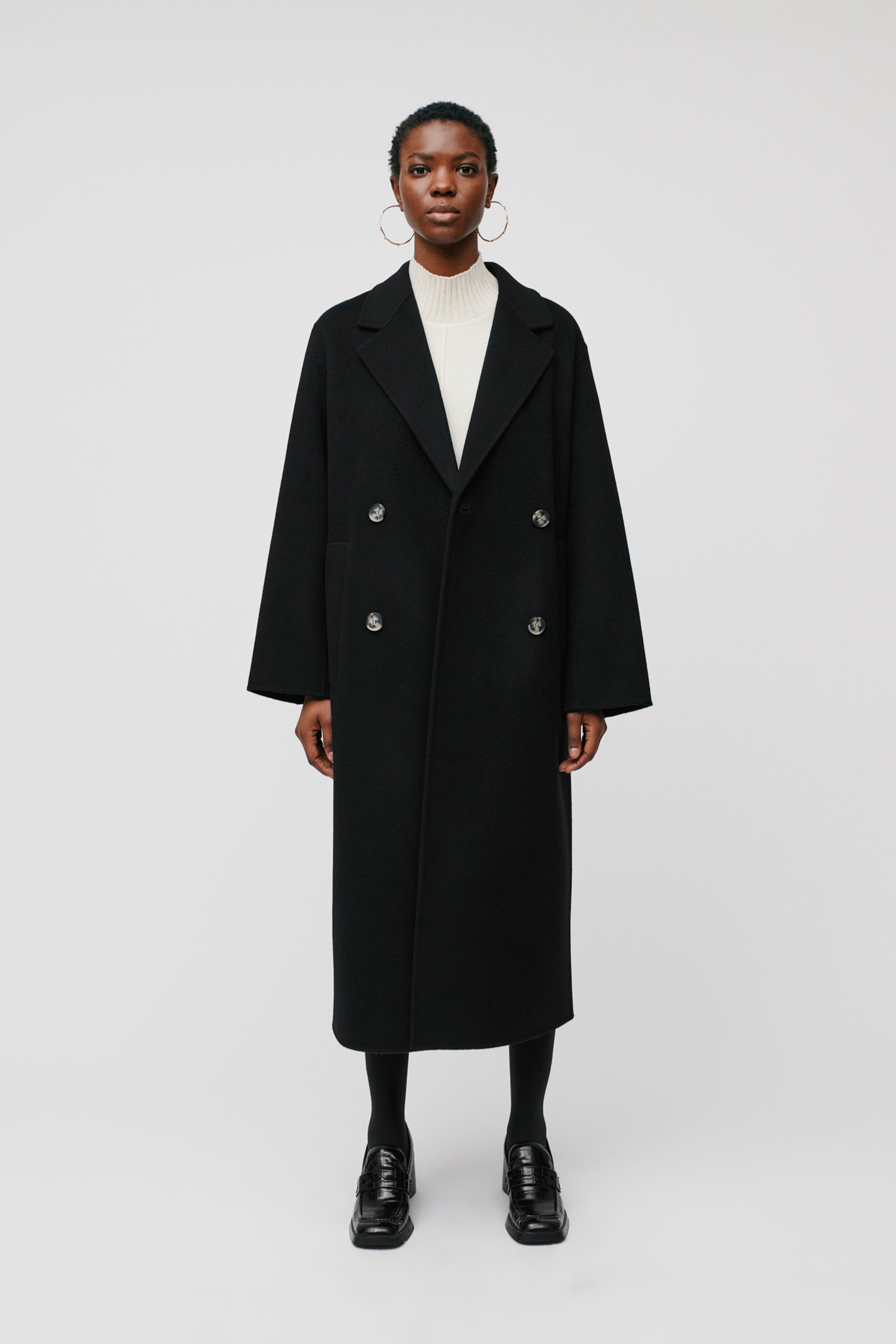 CLARA Coat LOOKBOOK FRONT 30600563-BK999