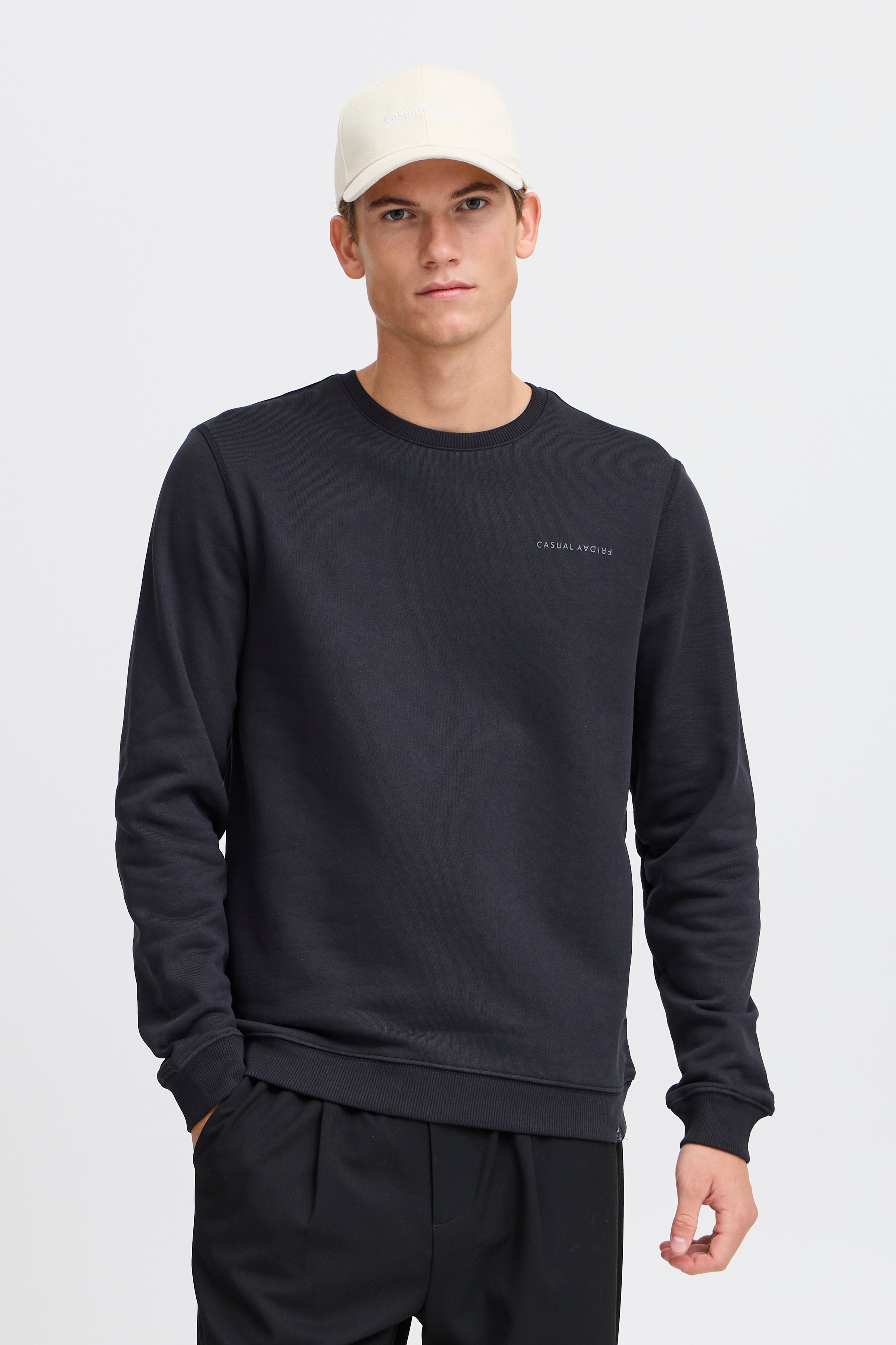 CFSEVERIN Sweatshirt LOOKBOOK FRONT 20504054-194007