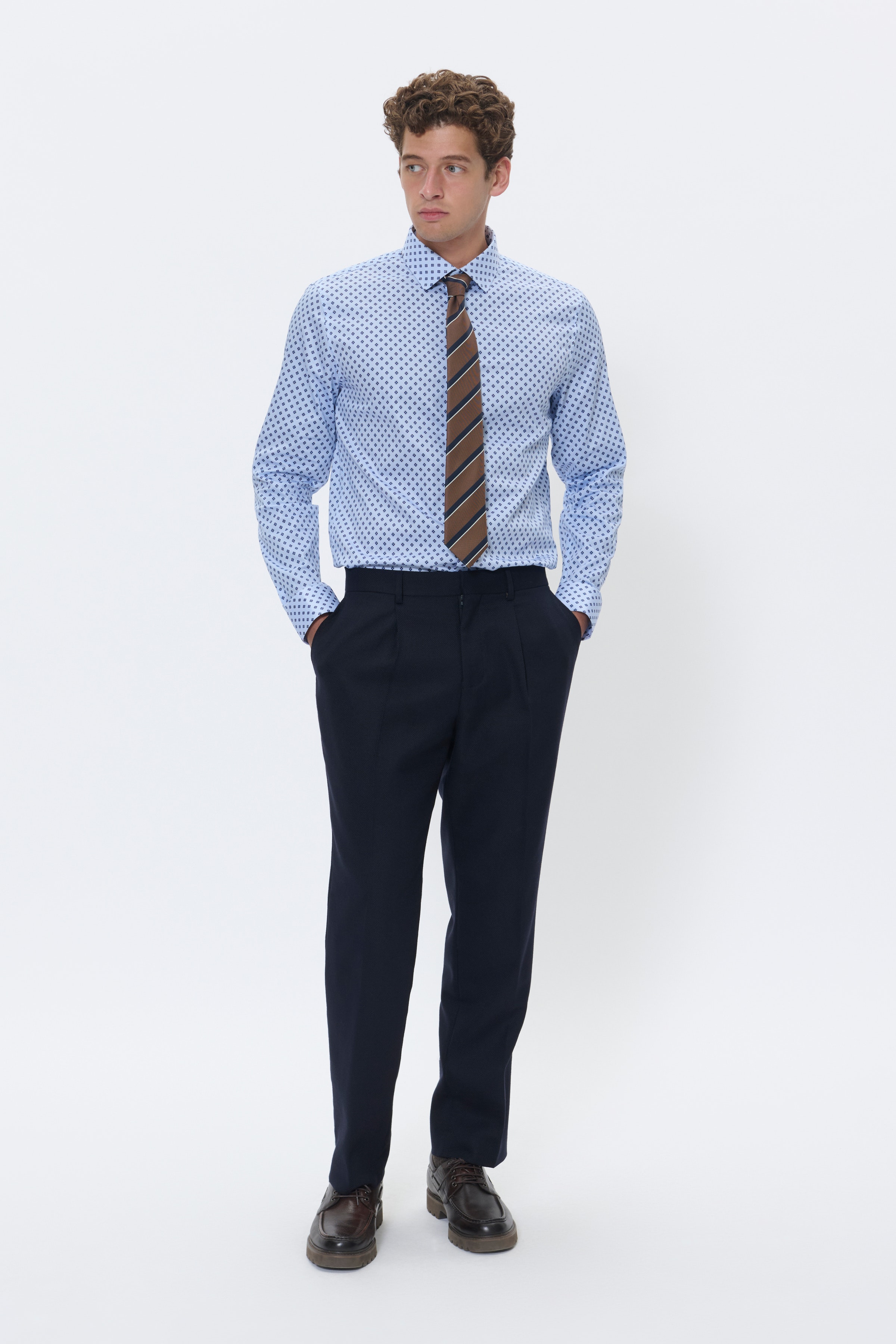 MAtrostol Shirt LOOKBOOK FRONT 30208522-164021