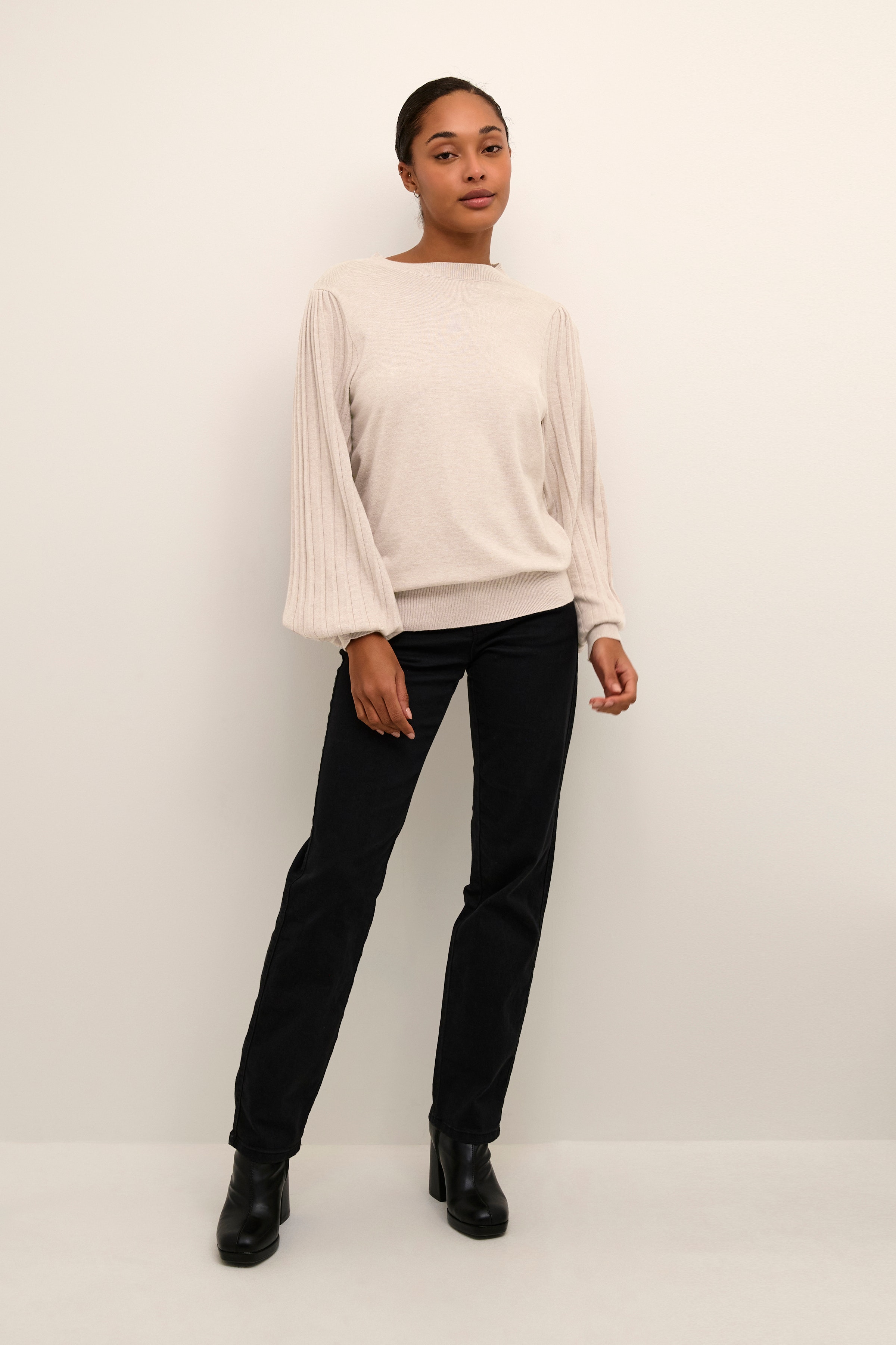 KAlone Pullover LOOKBOOK FRONT 10507905-101323