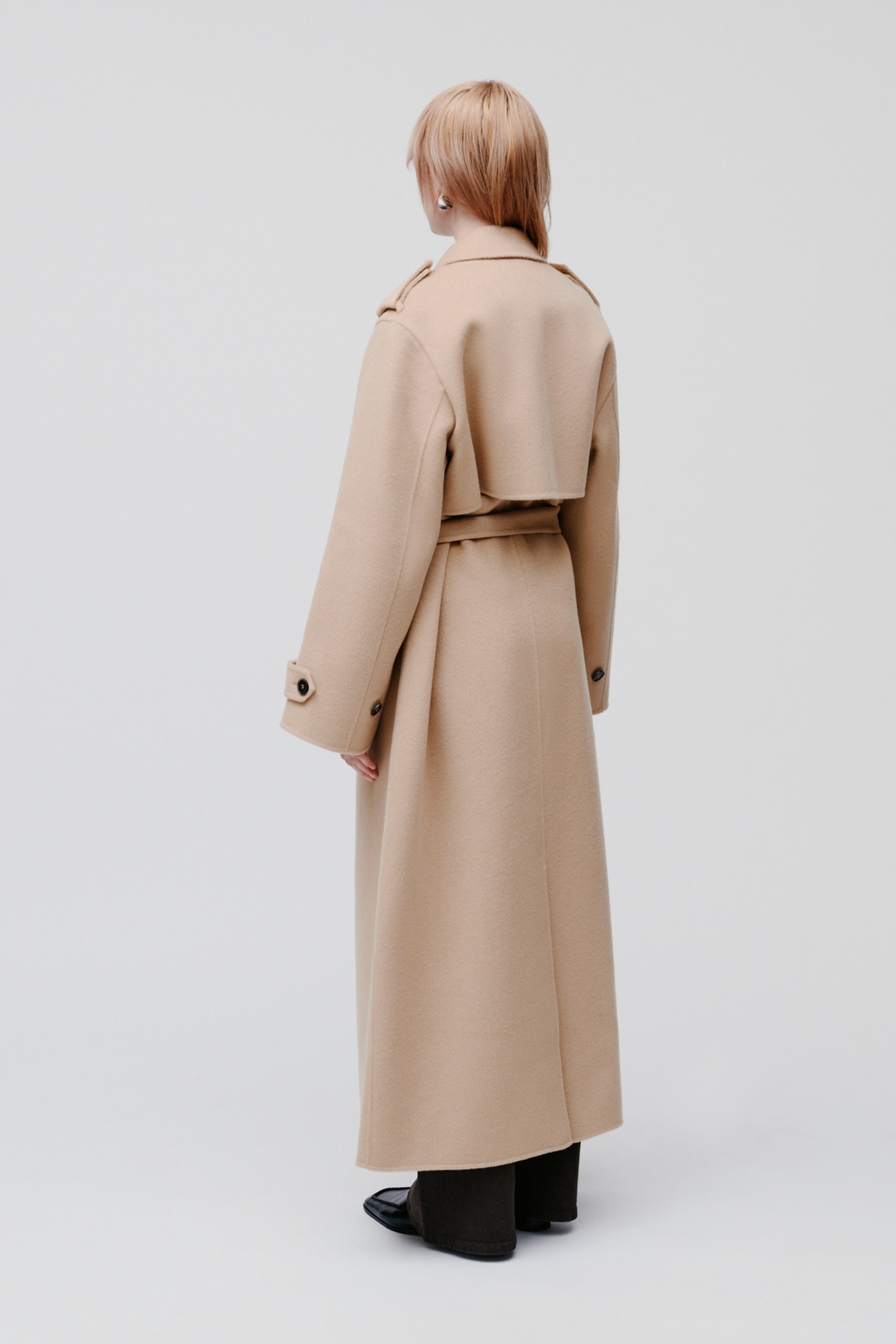 COLETTE Coat LOOKBOOK BACK 30600565-BE401