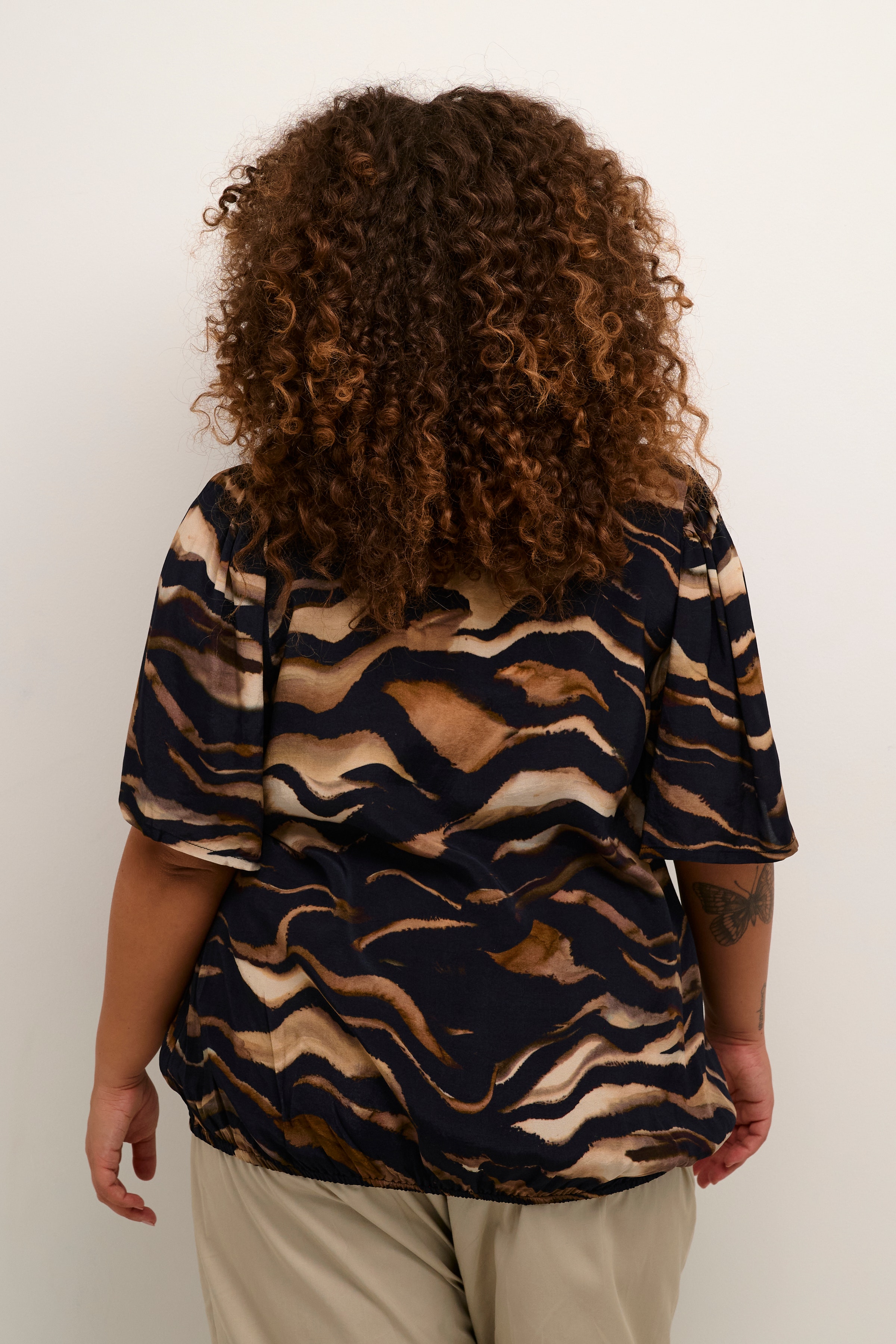 KClana Bluse LOOKBOOK BACK 10582295-105712