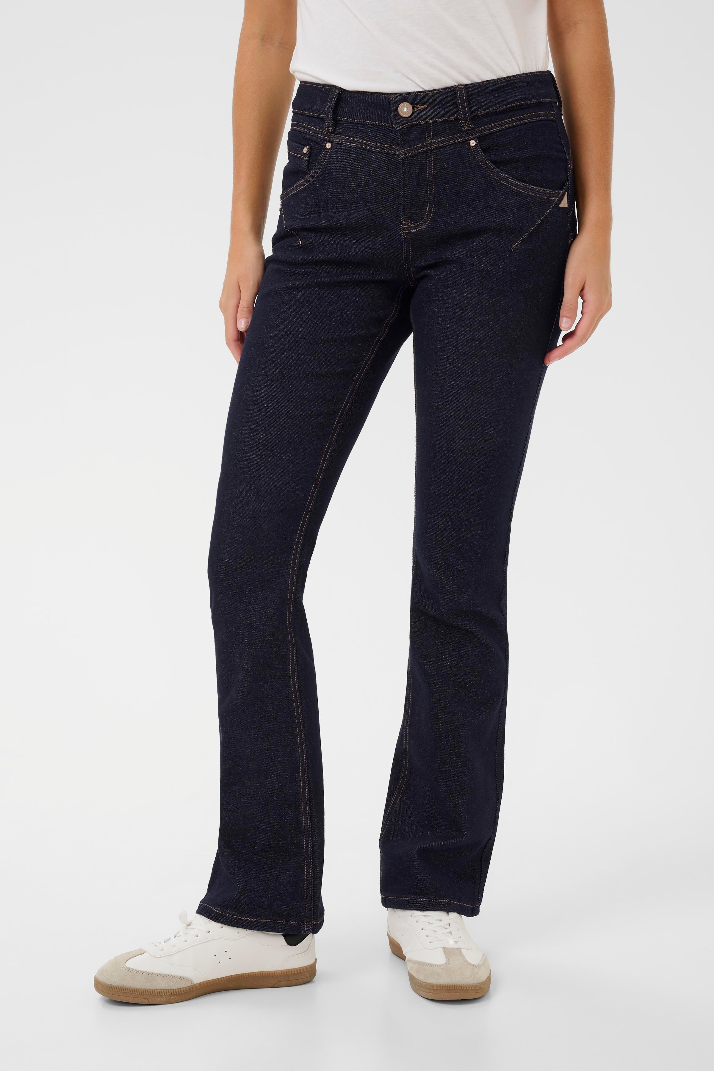 CRAmalie Bootcut Jeans LOOKBOOK FRONT 10650697-108126