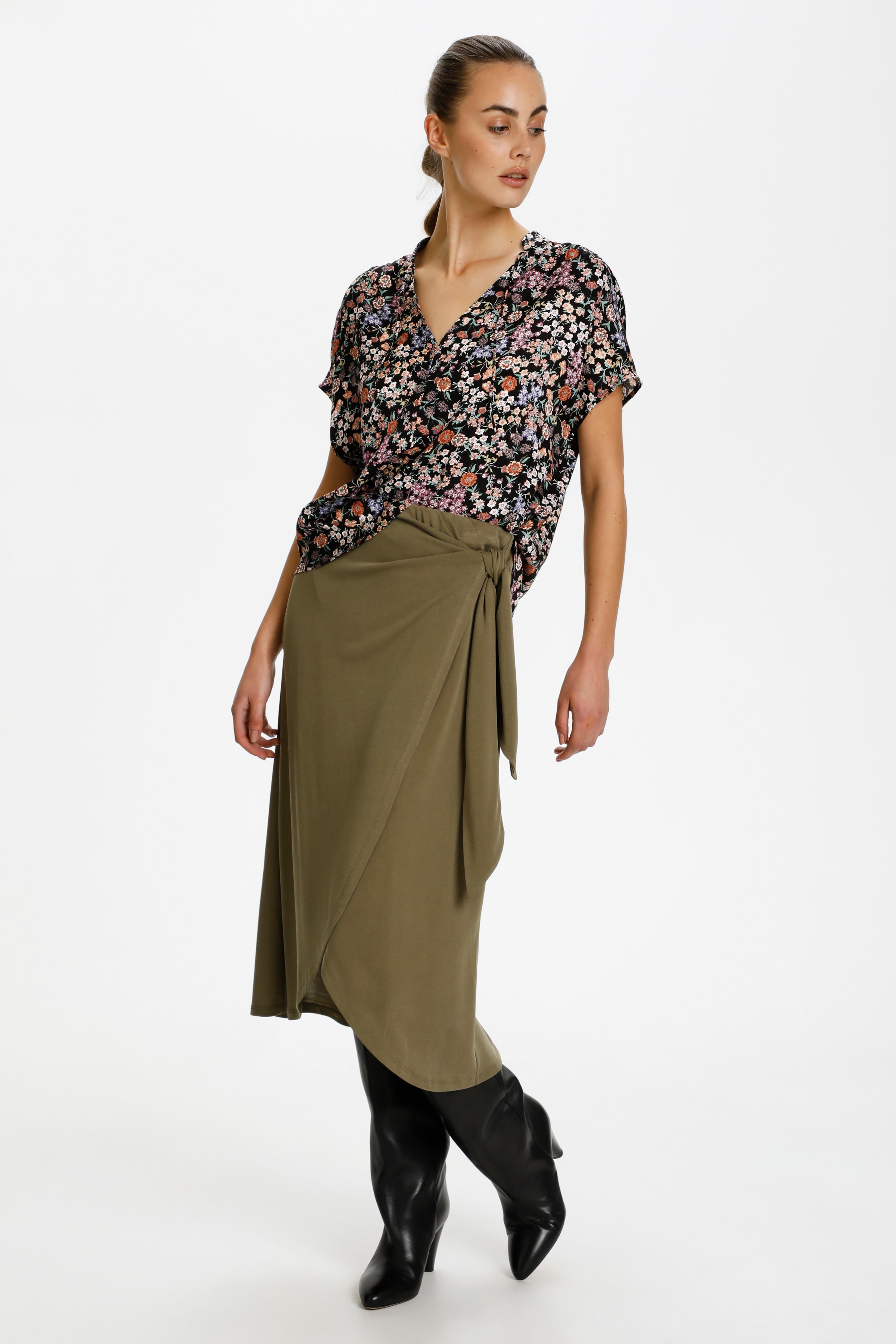 SLKimaya Top LOOKBOOK FRONT 30405516-300808