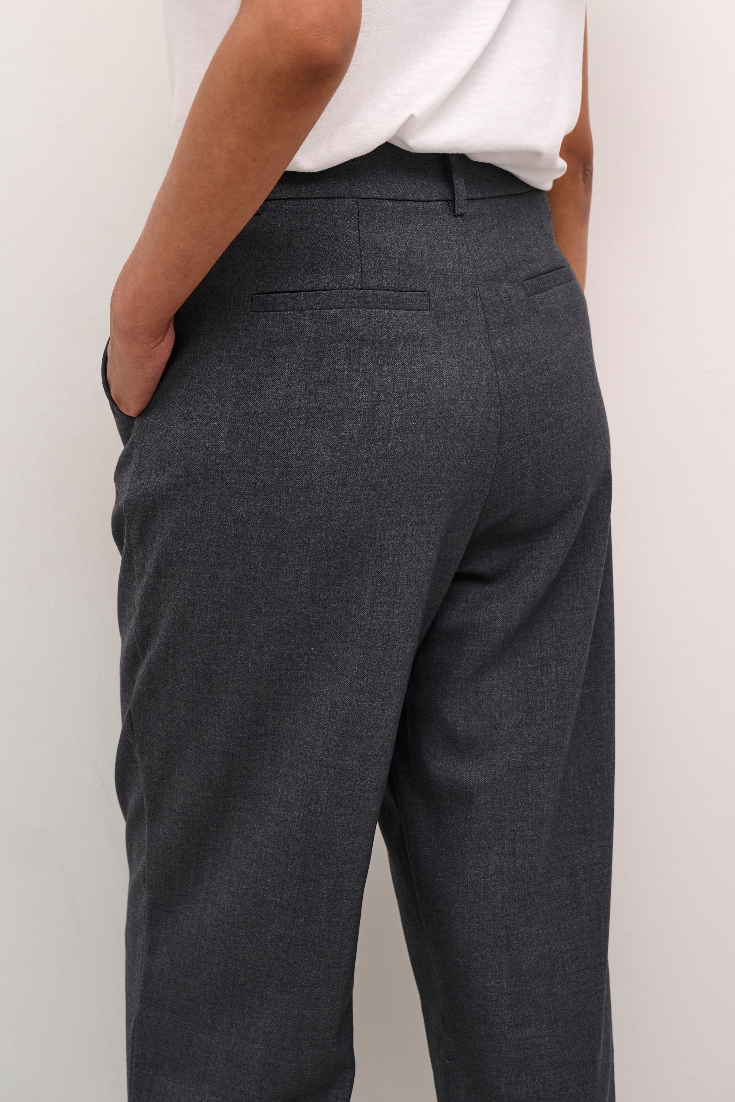 KAmerle Trousers LOOKBOOK DETAIL 10504769-100125