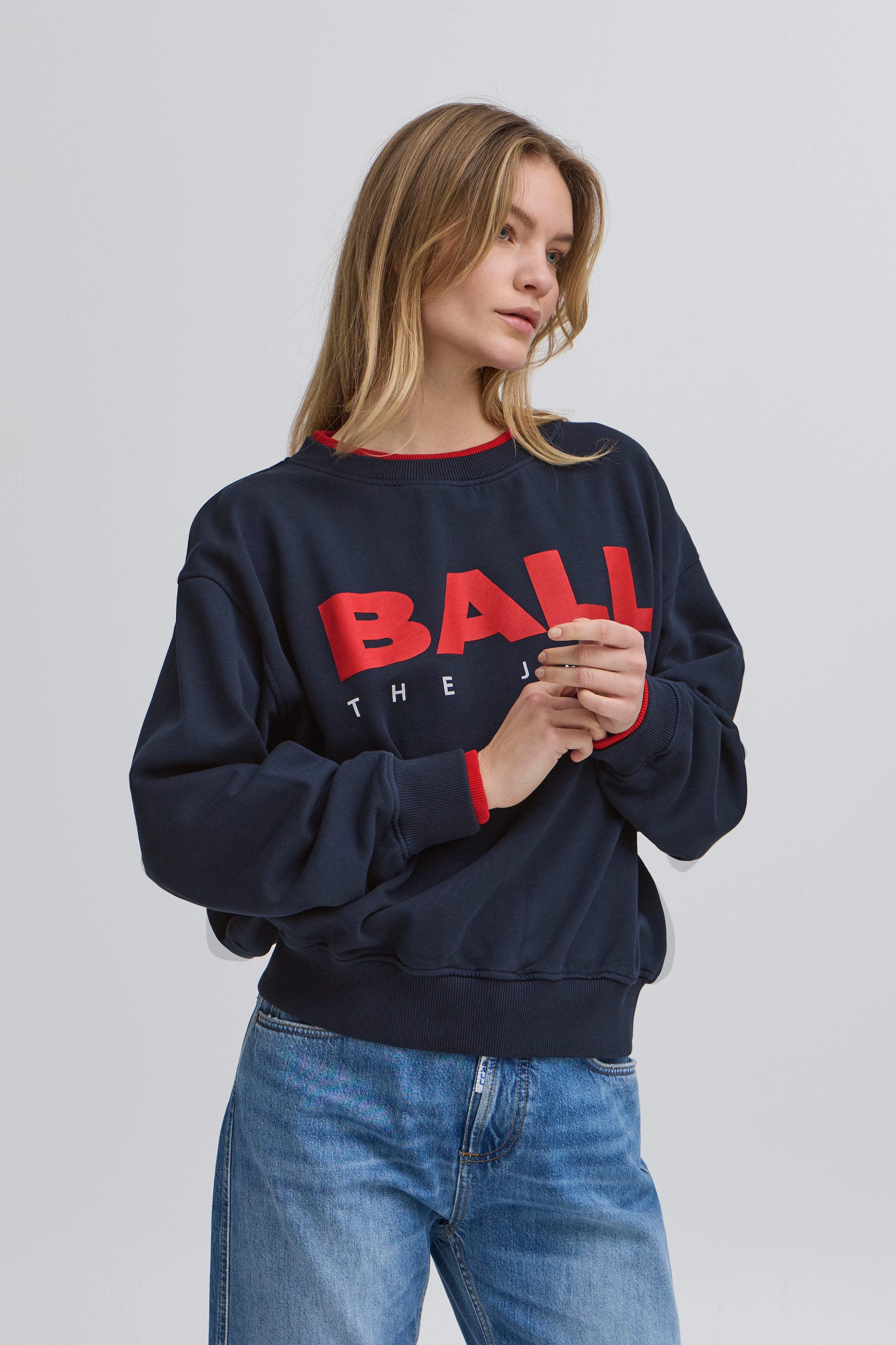 BASIMONA Sweatshirt LOOKBOOK FRONT 50405055-205327