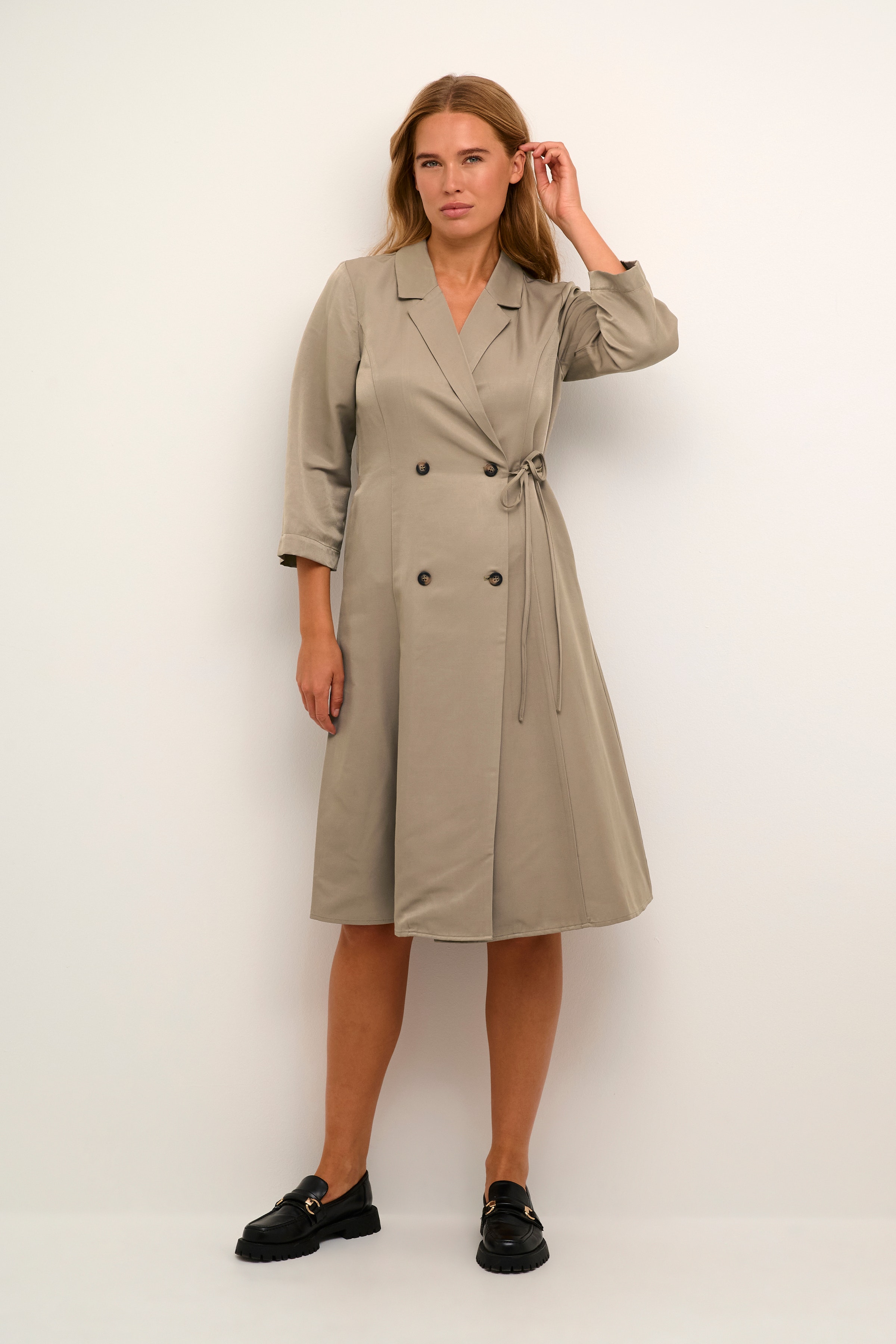 KAkaia Kjole LOOKBOOK FRONT 10508236-181110