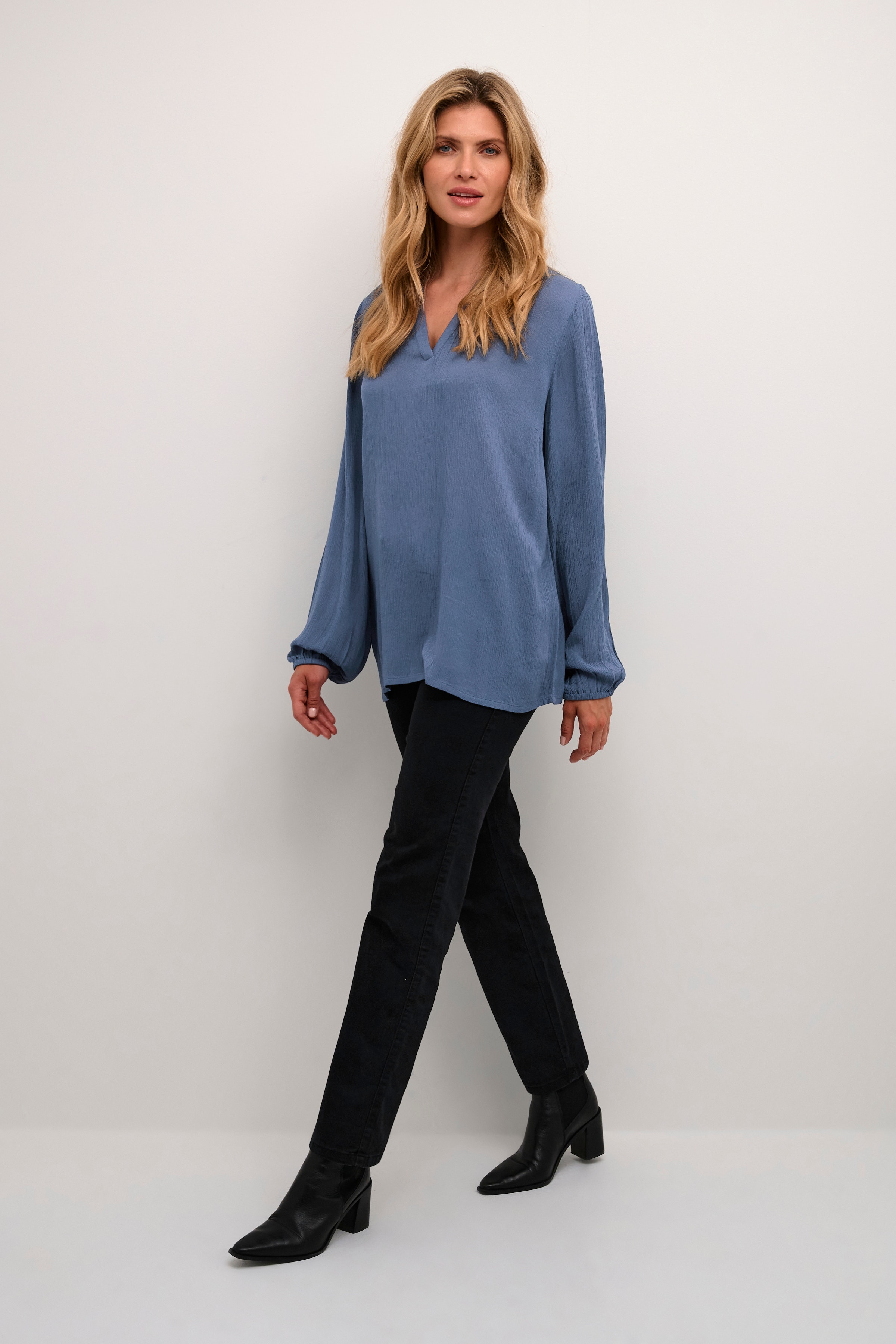 BPlouise Blus LOOKBOOK FRONT 10590633-193929B
