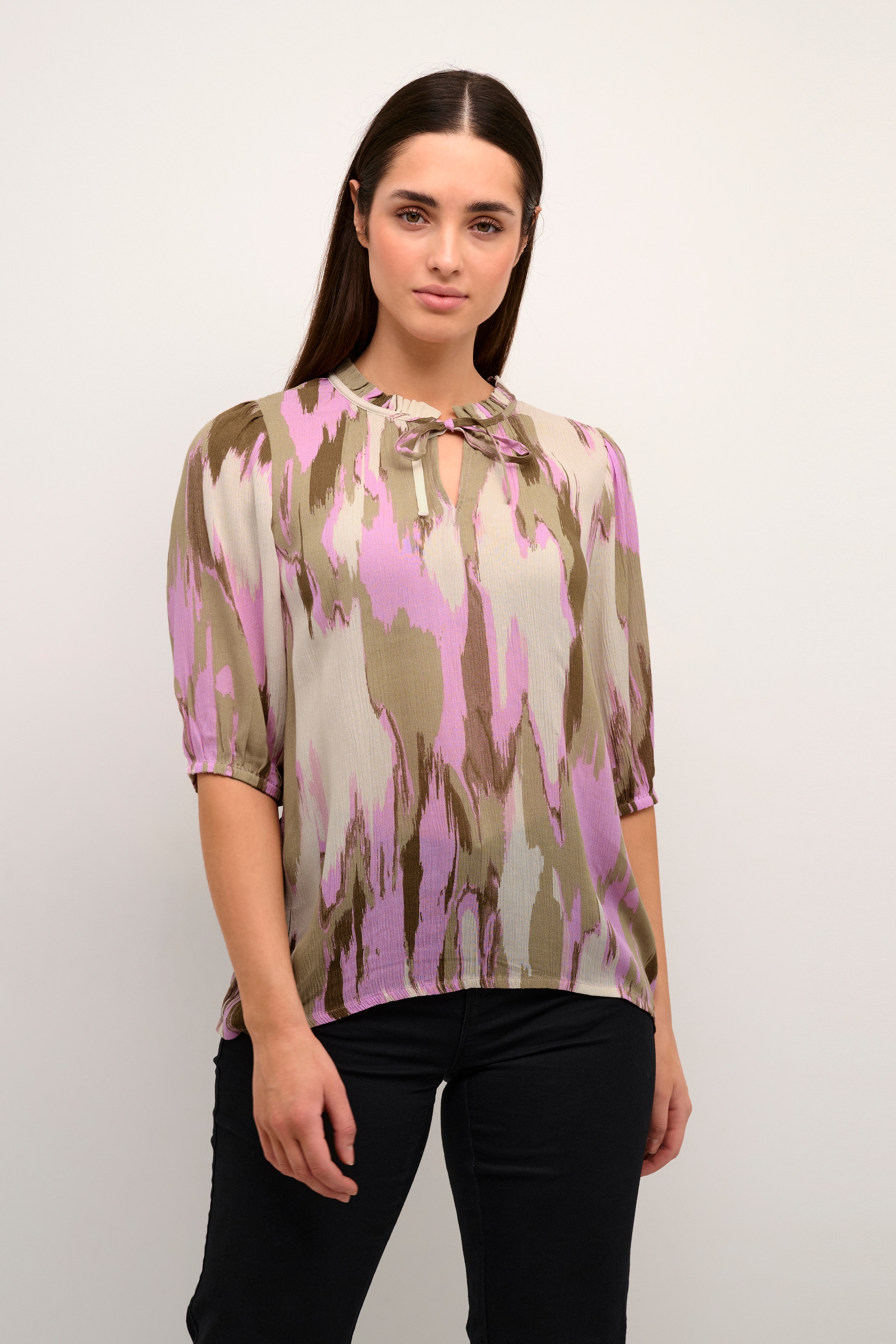 KAfleur Blouse LOOKBOOK FRONT 10507375-104480