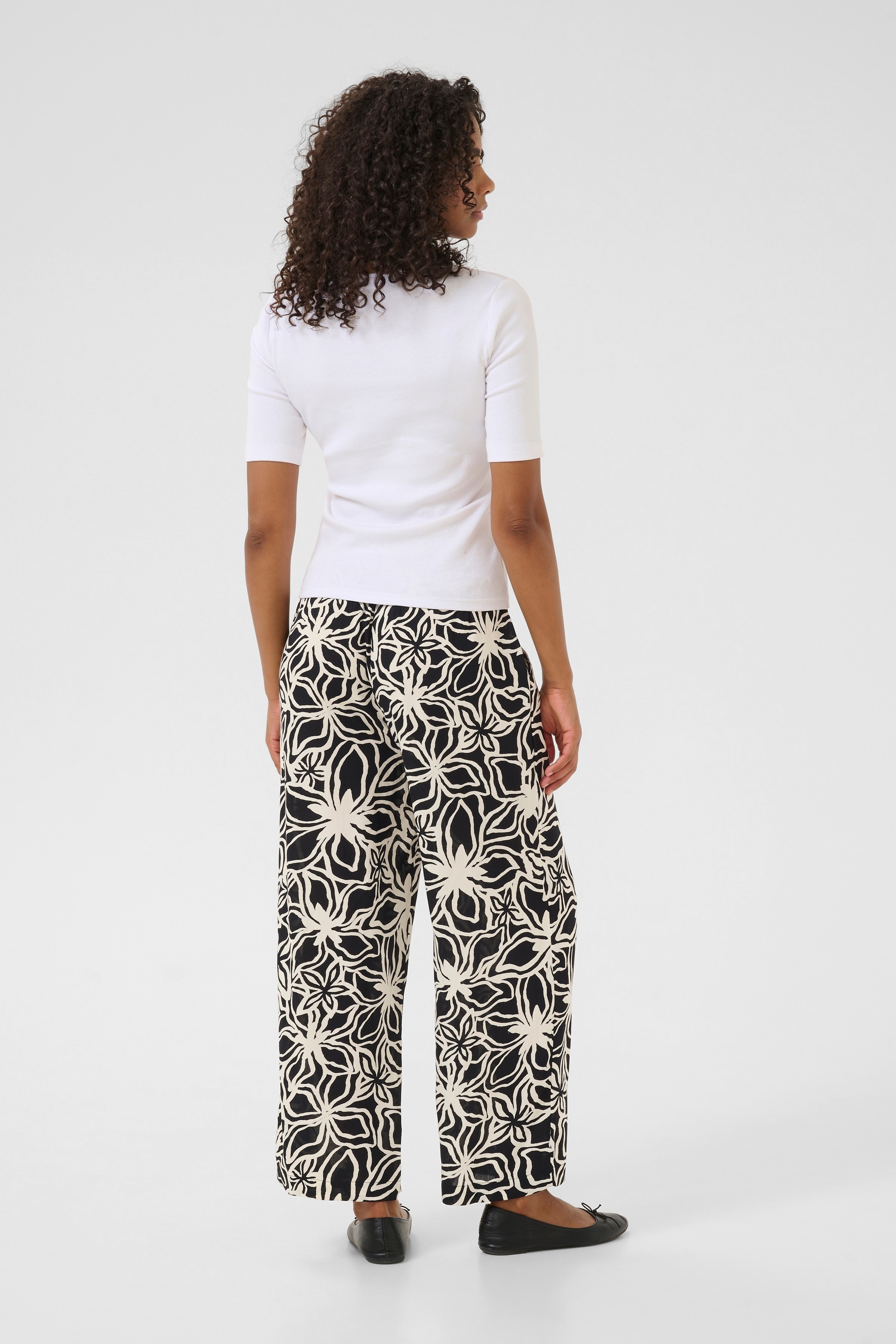 KAsanne Trousers LOOKBOOK BACK 10508978-107080