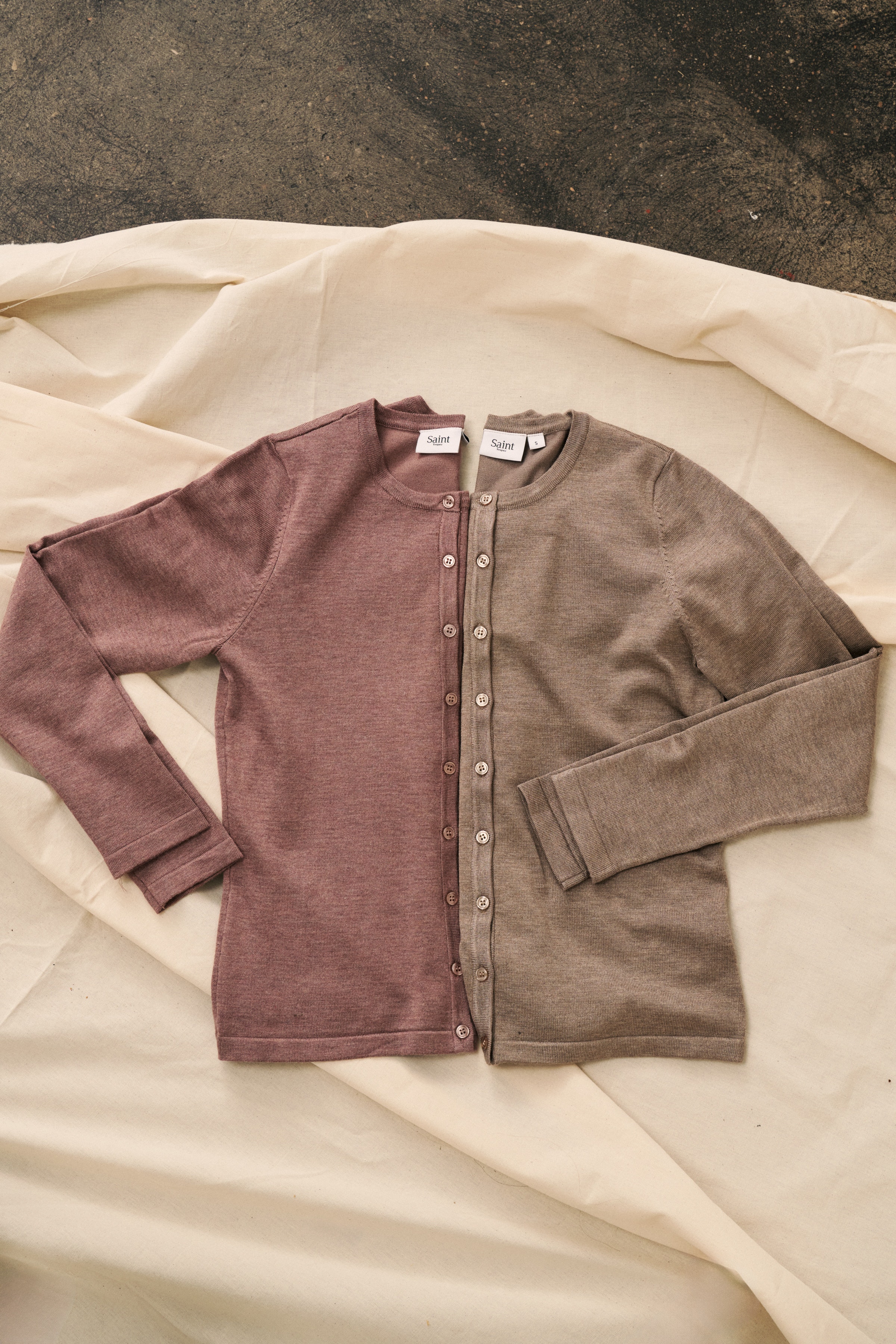 MilaSZ R-Neck Cardigan LOCATION NONE 30500005-1614061