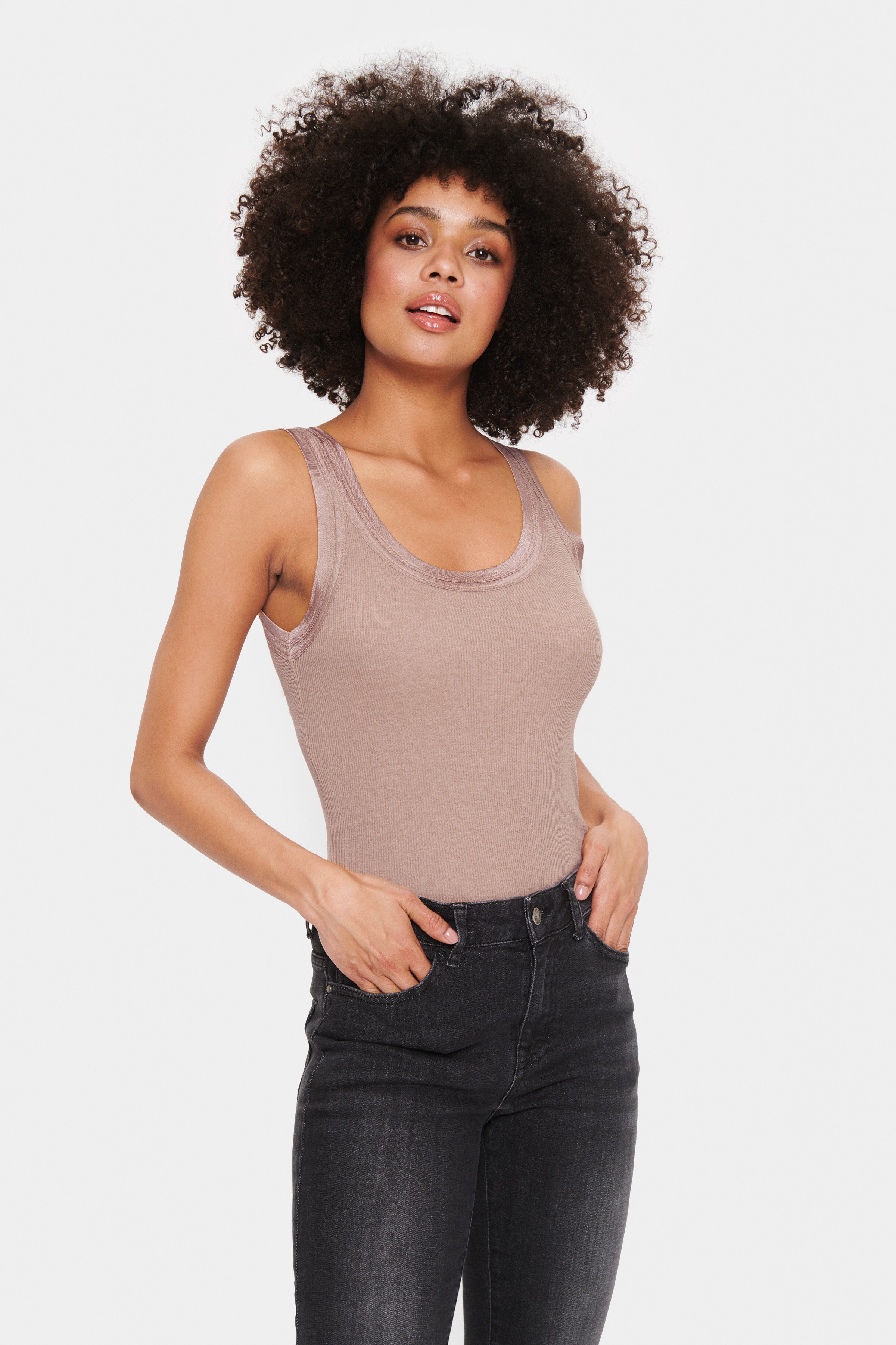 MayaSZ Top LOOKBOOK FRONT 30511971-1914301